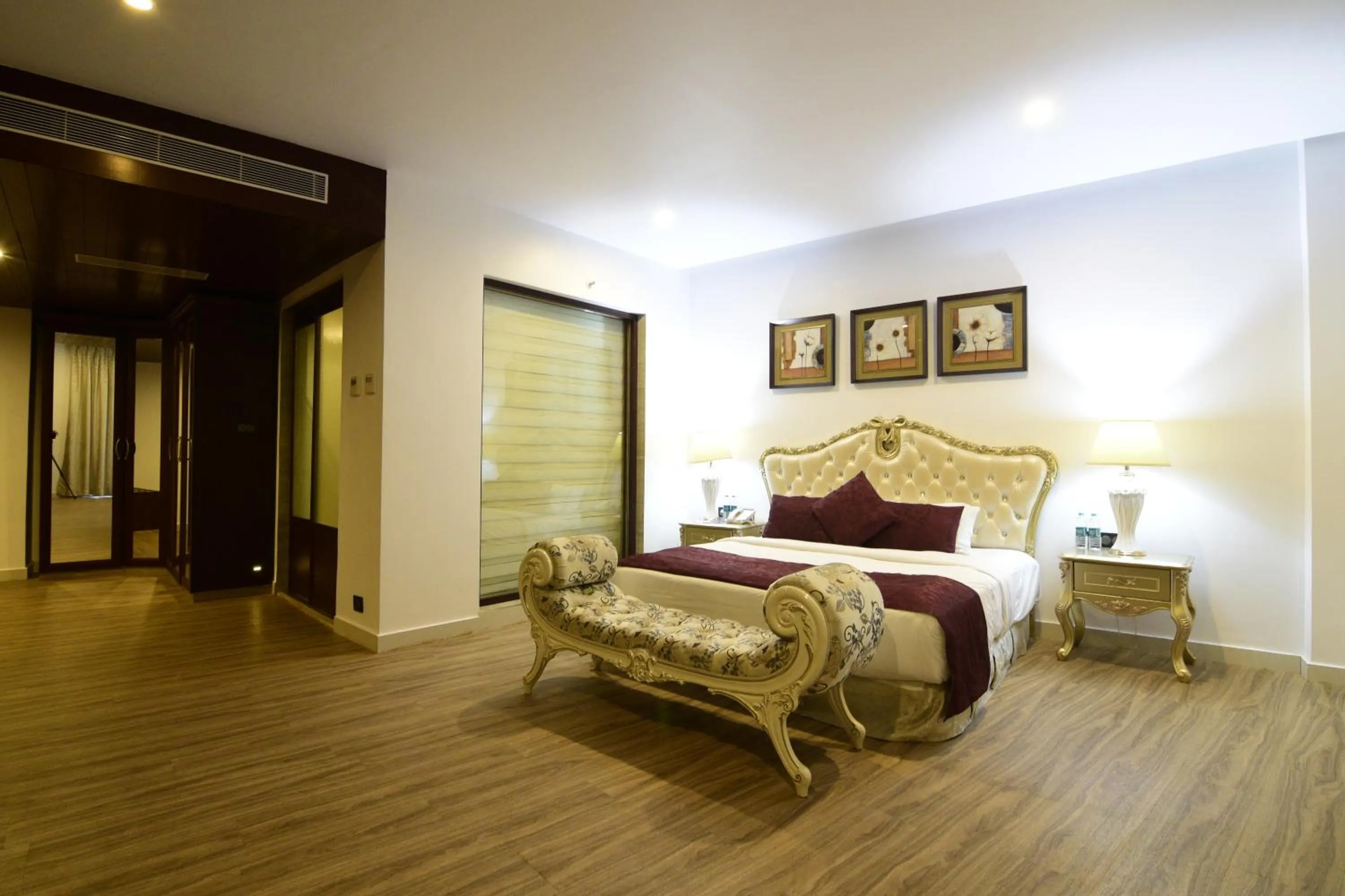 Bedroom in Park Regis Goa