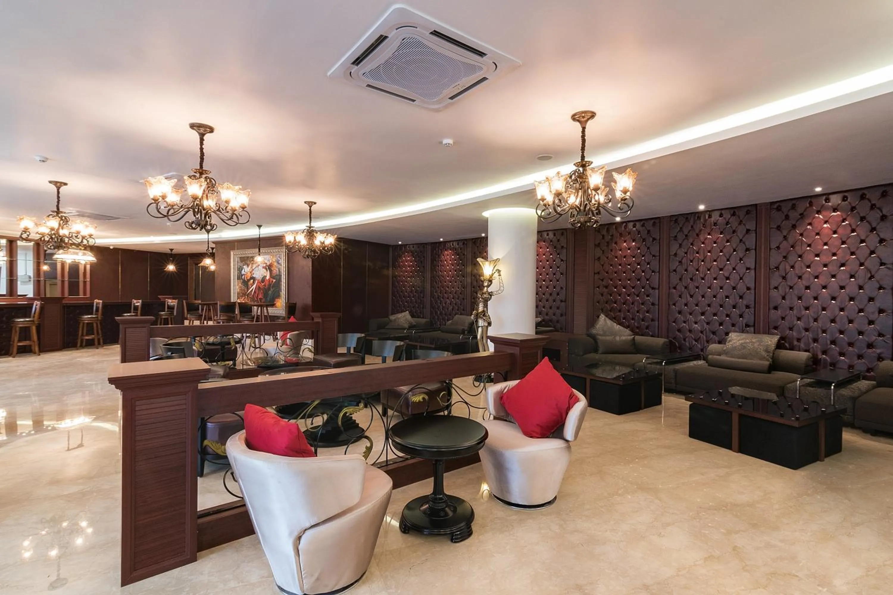 Restaurant/places to eat in Park Regis Goa