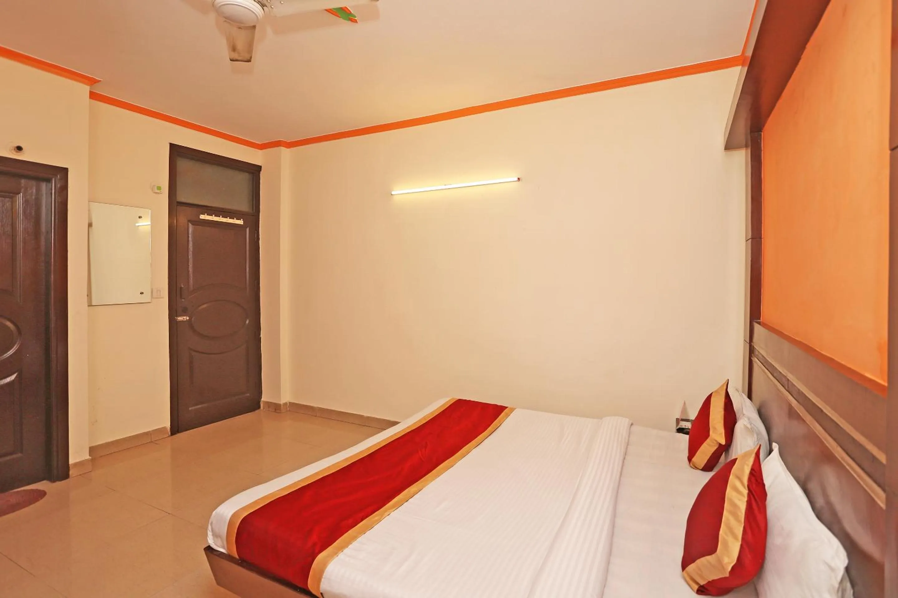 Bedroom, Bed in Hotel O Aura Palace Deluxe