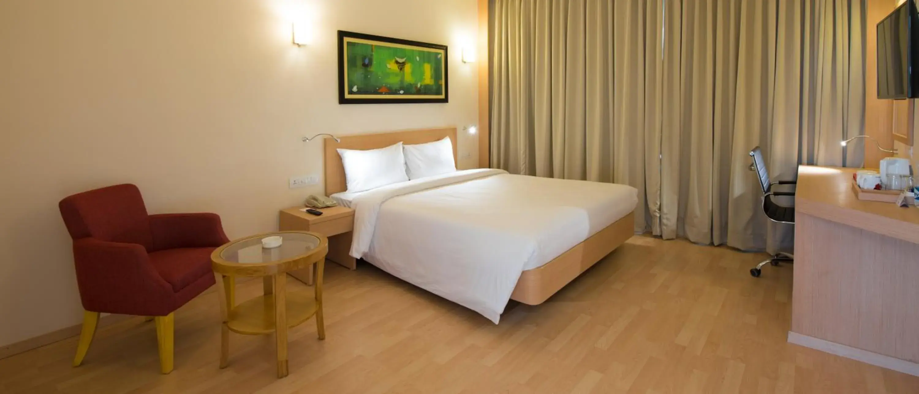 Bed in Red Fox by Lemon Tree Hotels, Tiruchirappalli Trichy Bed in Red Fox by Lemon Tree Hotels, Tiruchirappalli Trichy