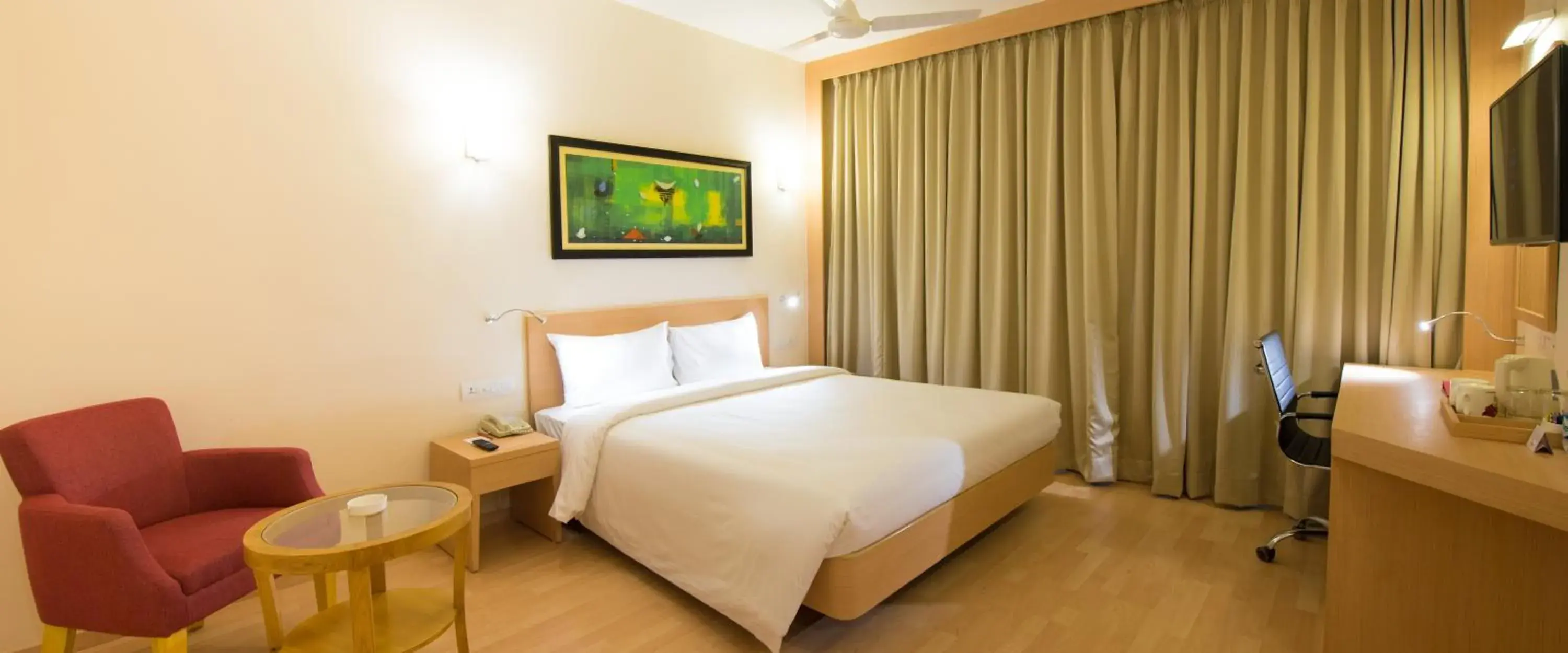 Bed in Red Fox by Lemon Tree Hotels, Tiruchirappalli Trichy Bed in Red Fox by Lemon Tree Hotels, Tiruchirappalli Trichy