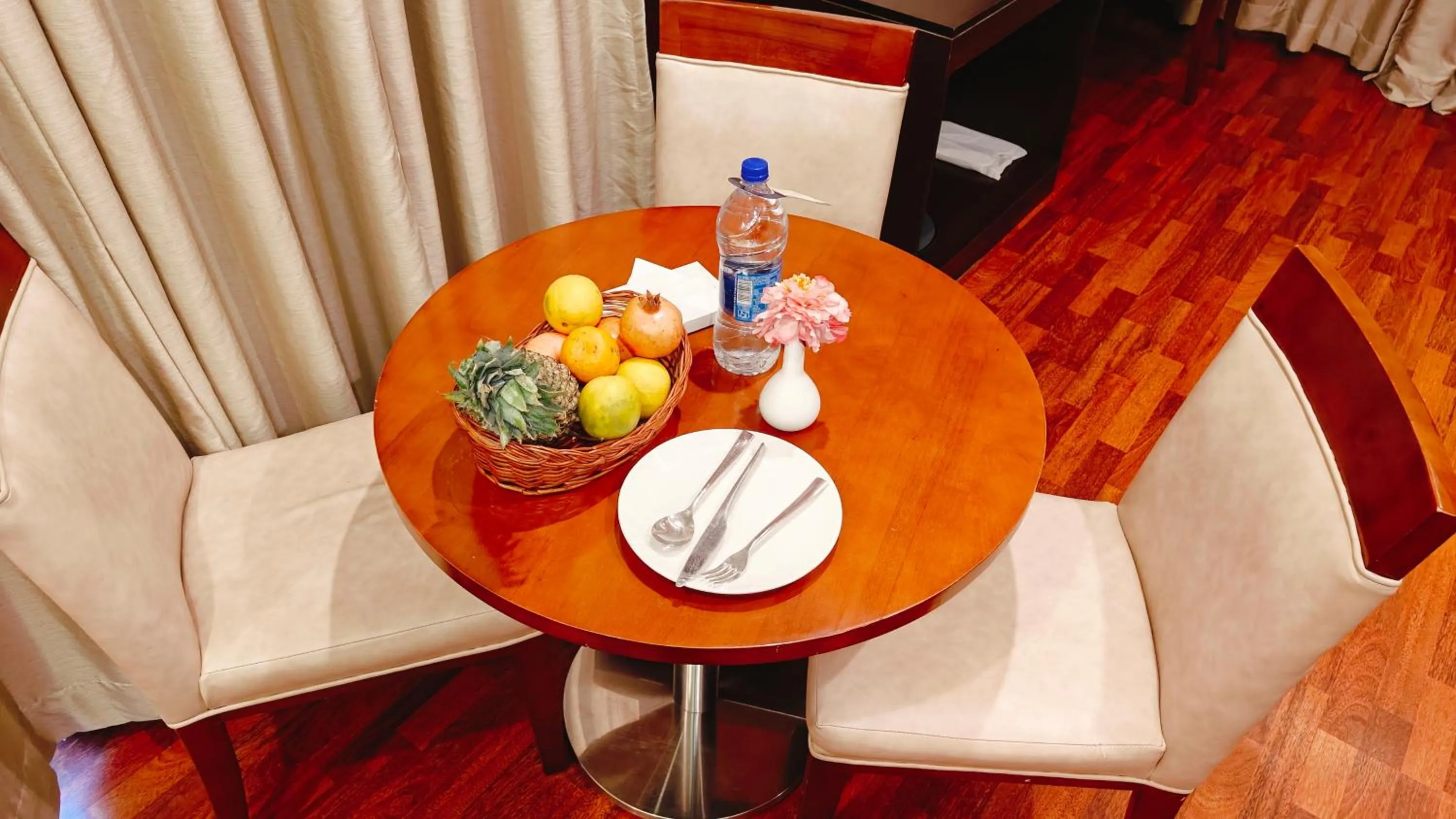 Living room in Khanna Fiesta - A Bergamont Hotel, Vellore