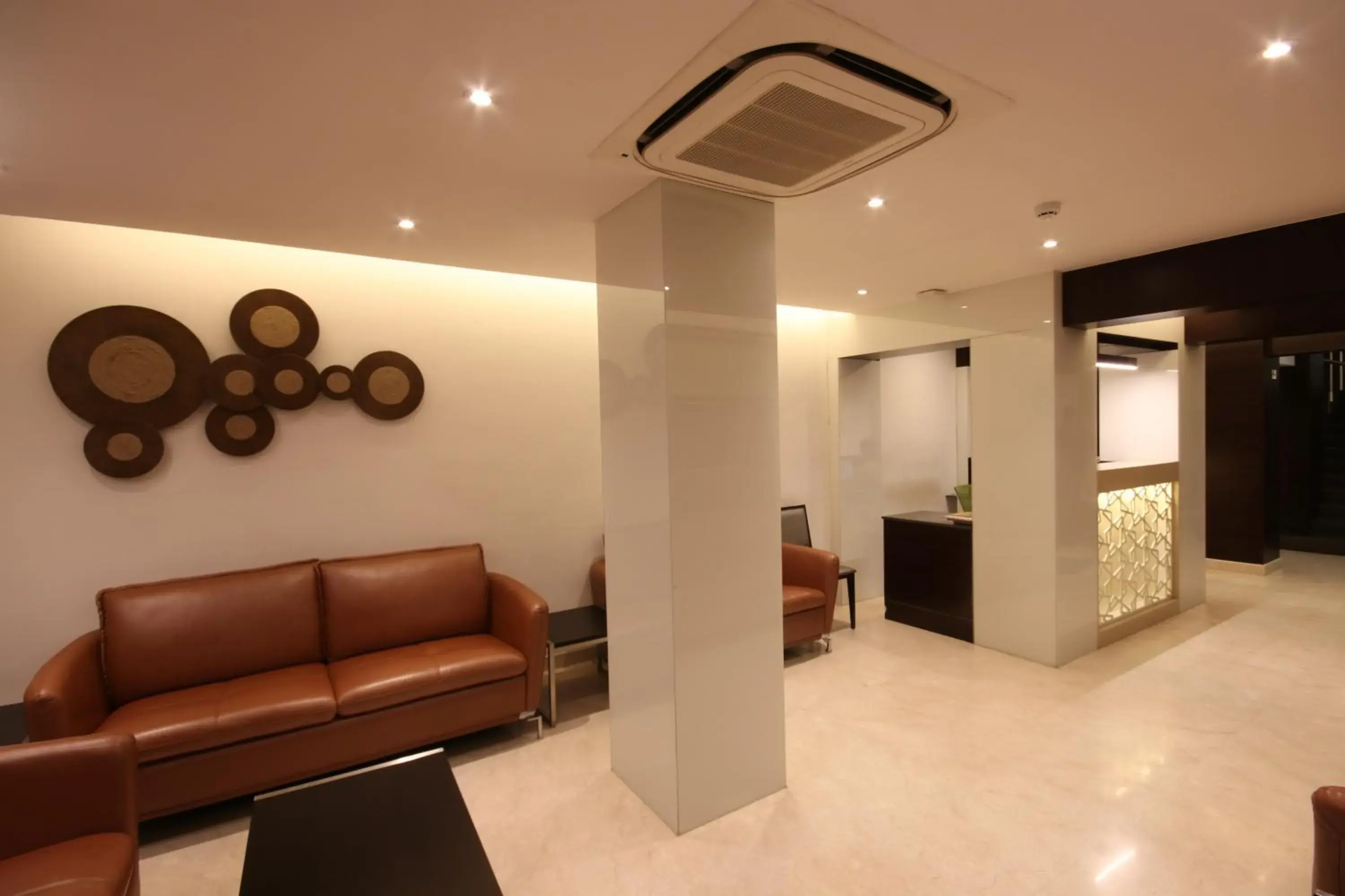 Lobby or reception in Khanna Fiesta - A Bergamont Hotel, Vellore Lobby or reception in Khanna Fiesta - A Bergamont Hotel, Vellore