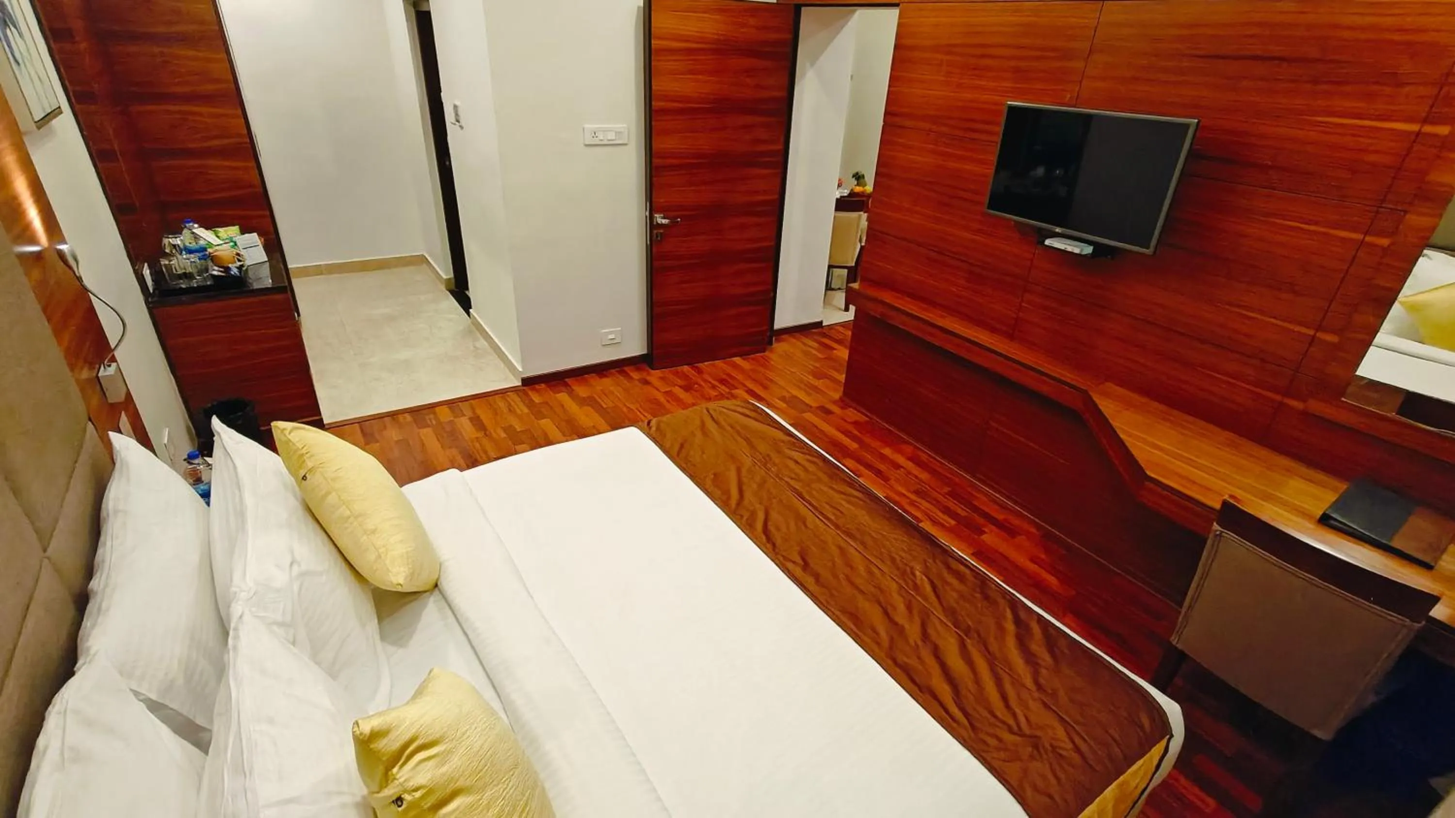 Bed in Khanna Fiesta - A Bergamont Hotel, Vellore