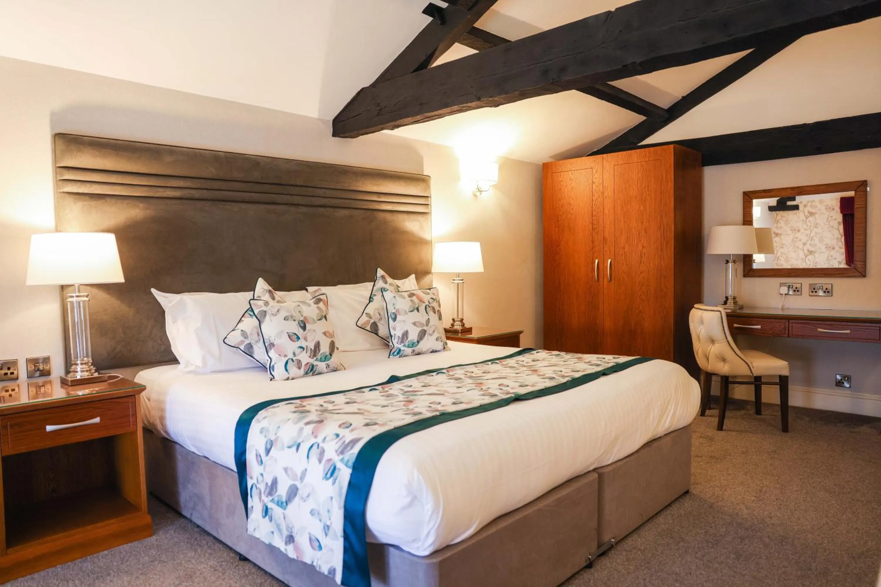 Bedroom, Bed in Hazlewood Castle & Spa