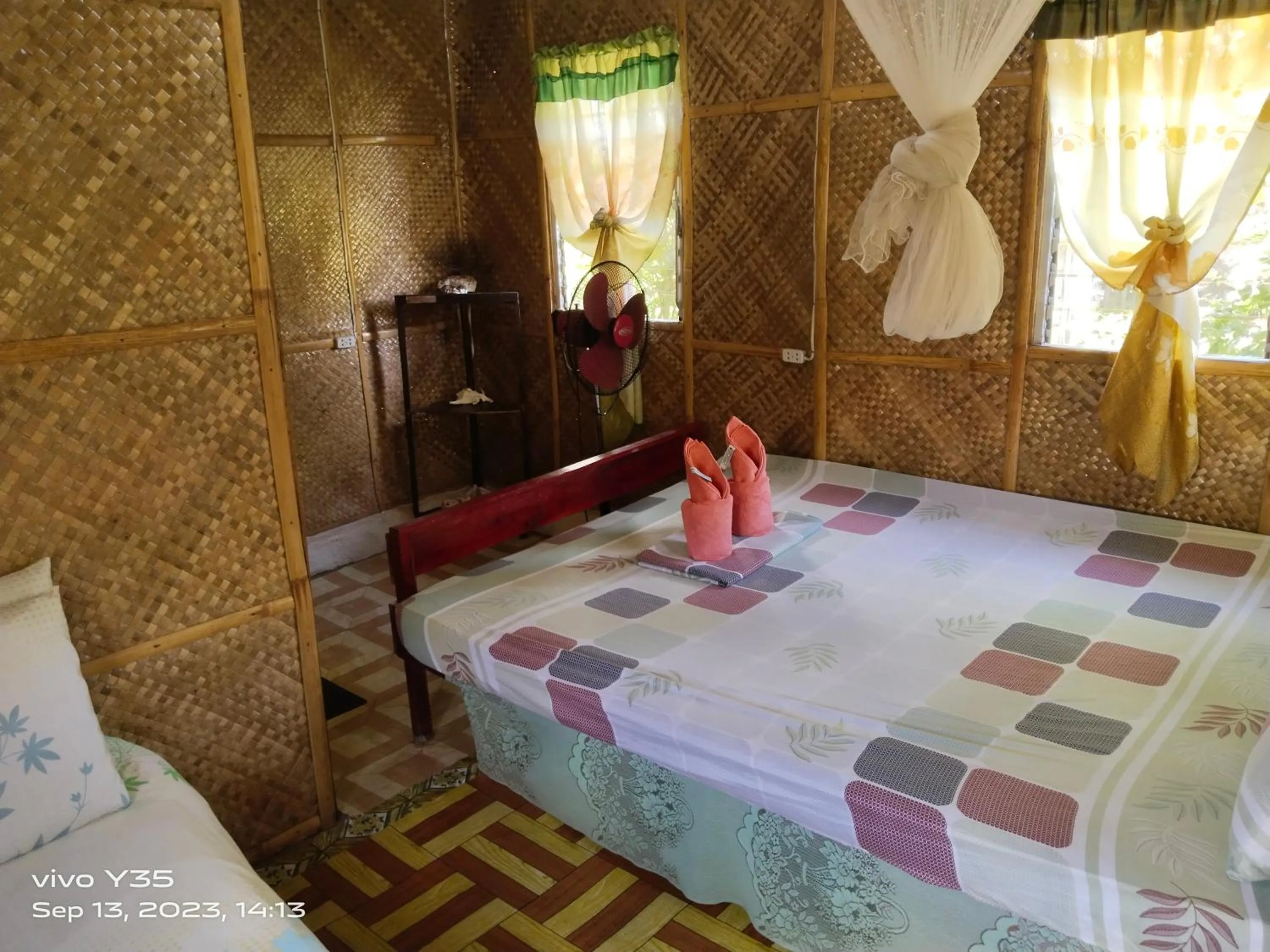 Bed in Shirley's Cottage - Pamilacan Island