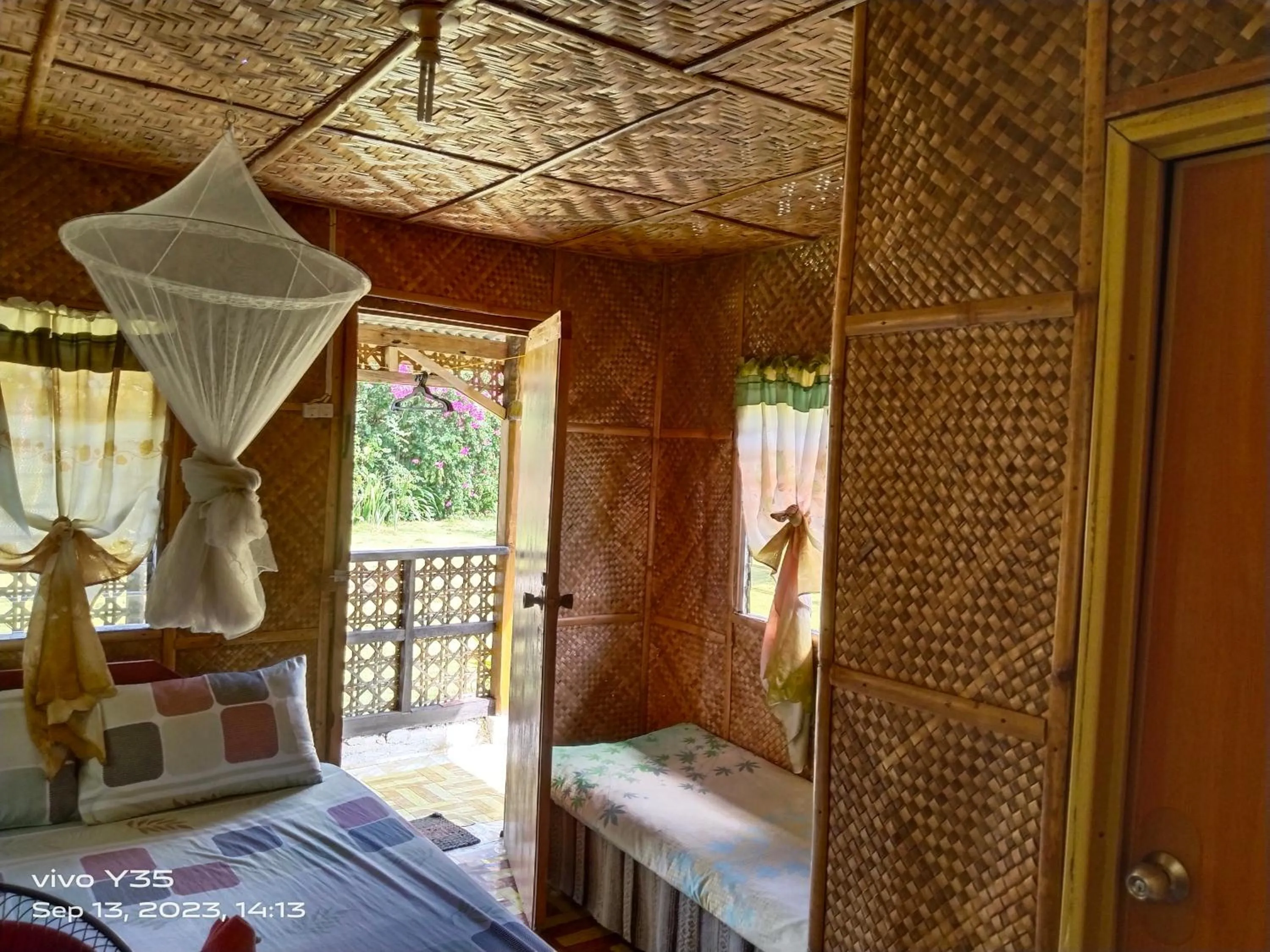 Bed in Shirley's Cottage - Pamilacan Island