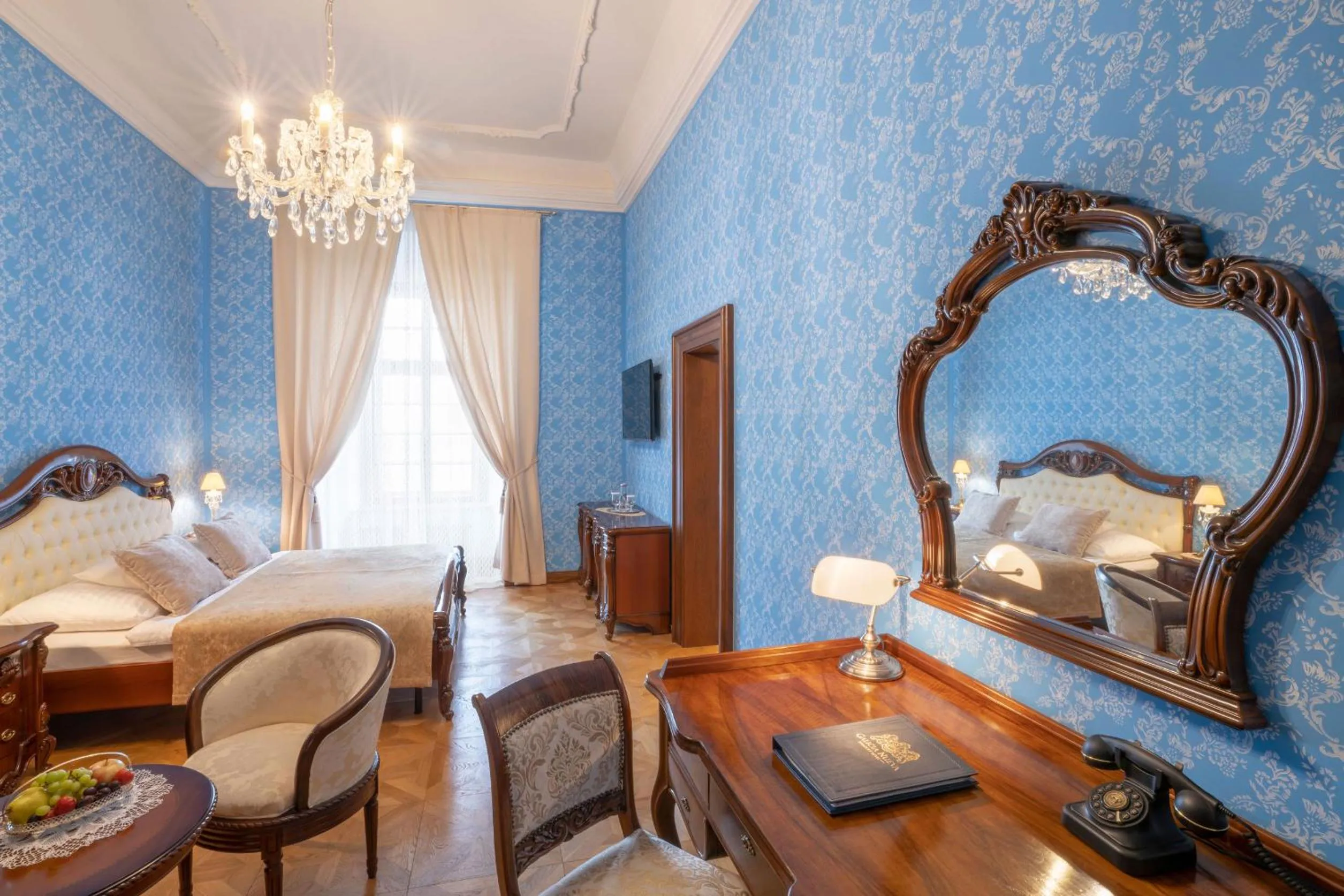 Photo of the whole room, Bed in Galicia Nueva, castle hotel