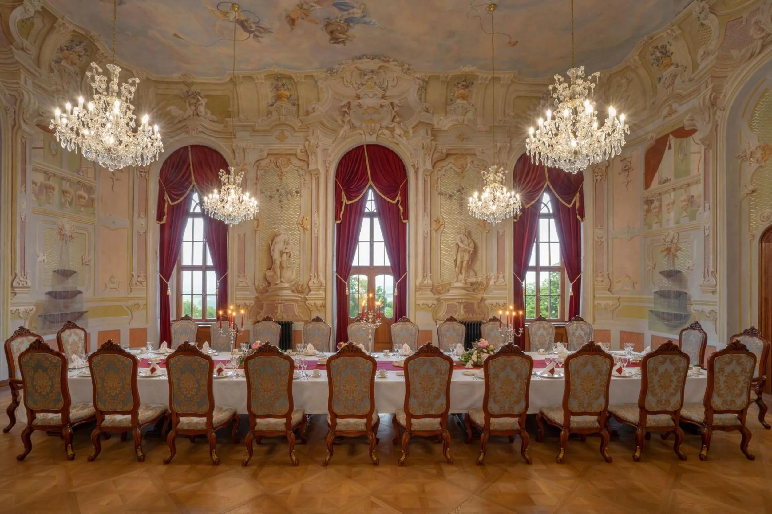 Banquet/Function facilities in Galicia Nueva, castle hotel