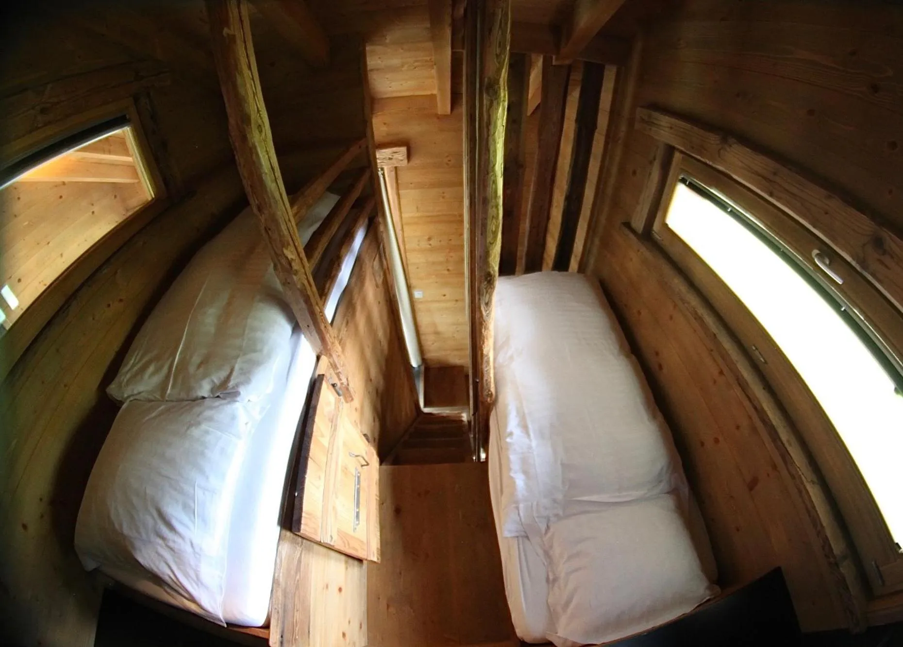 Bed in Les Mazots de la Source & Spa