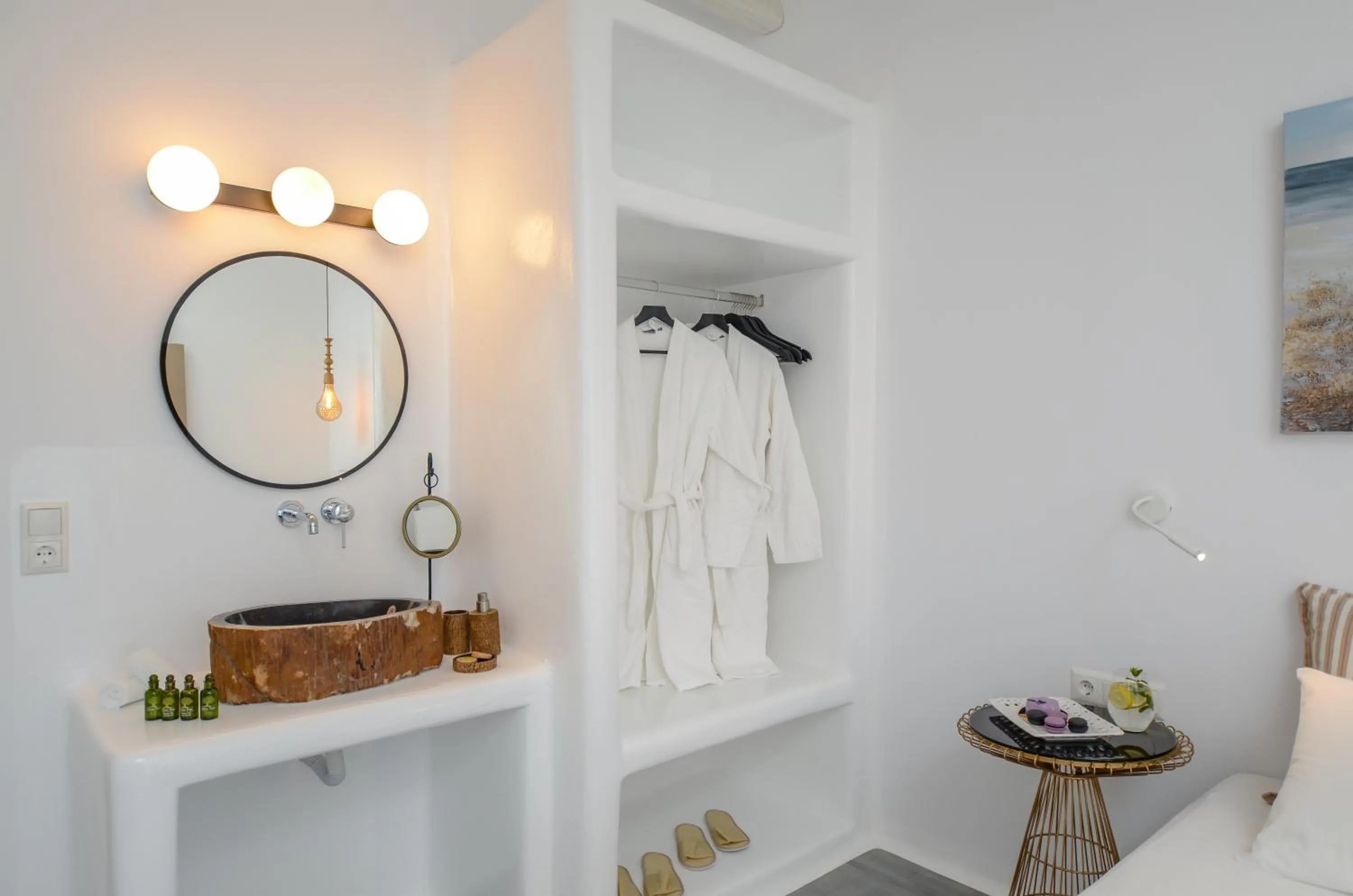 Decorative detail in Ktima Lino