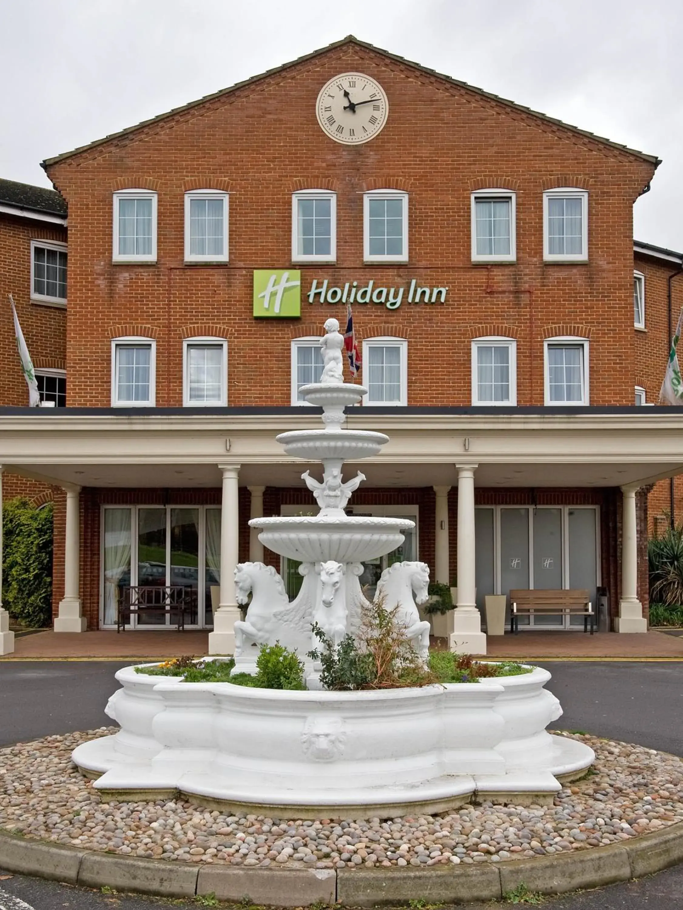 Facade/entrance in Holiday Inn Corby Kettering A43 by IHG Facade/entrance in Holiday Inn Corby Kettering A43 by IHG
