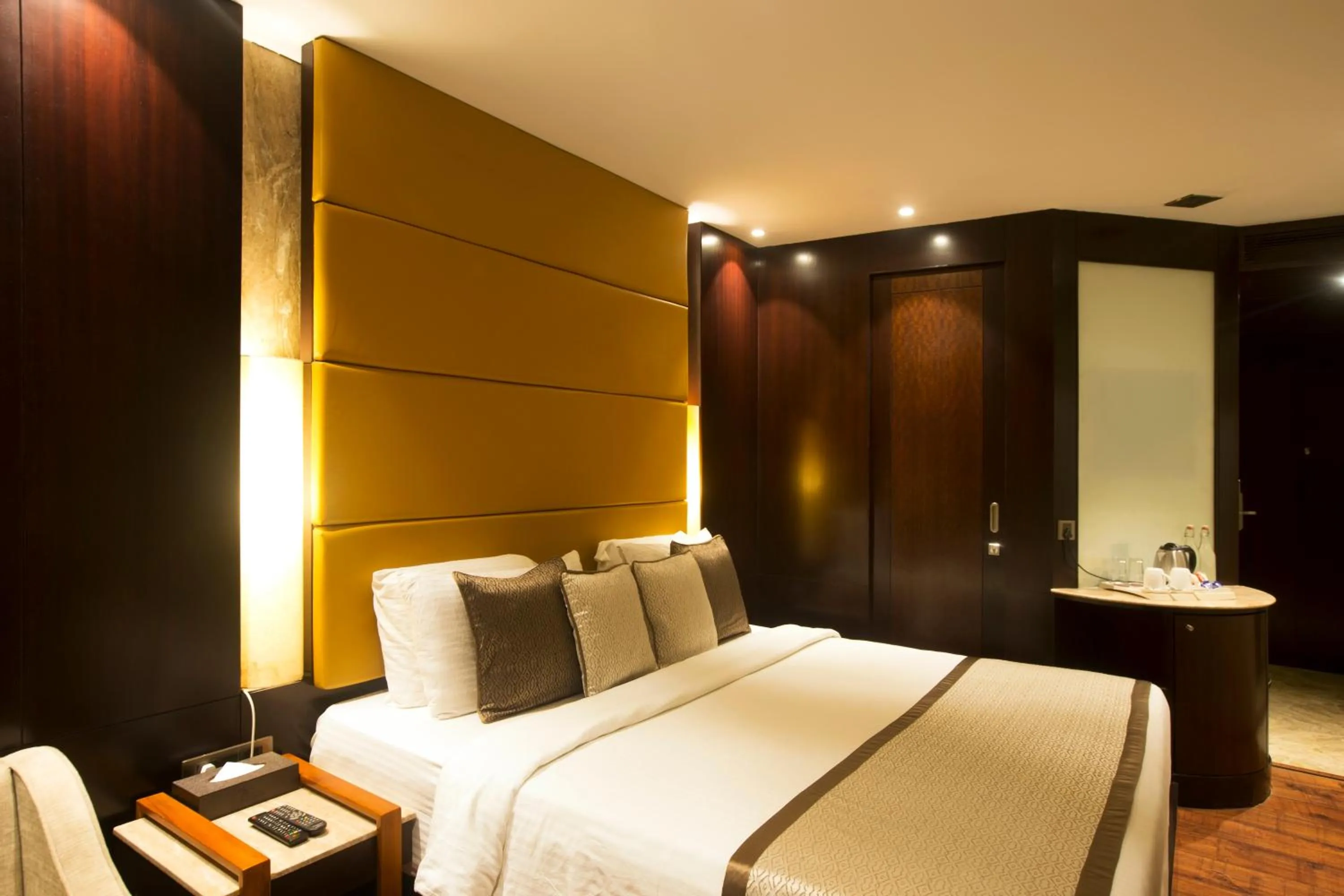 Bedroom, Bed in Sea Shell Coral Cove