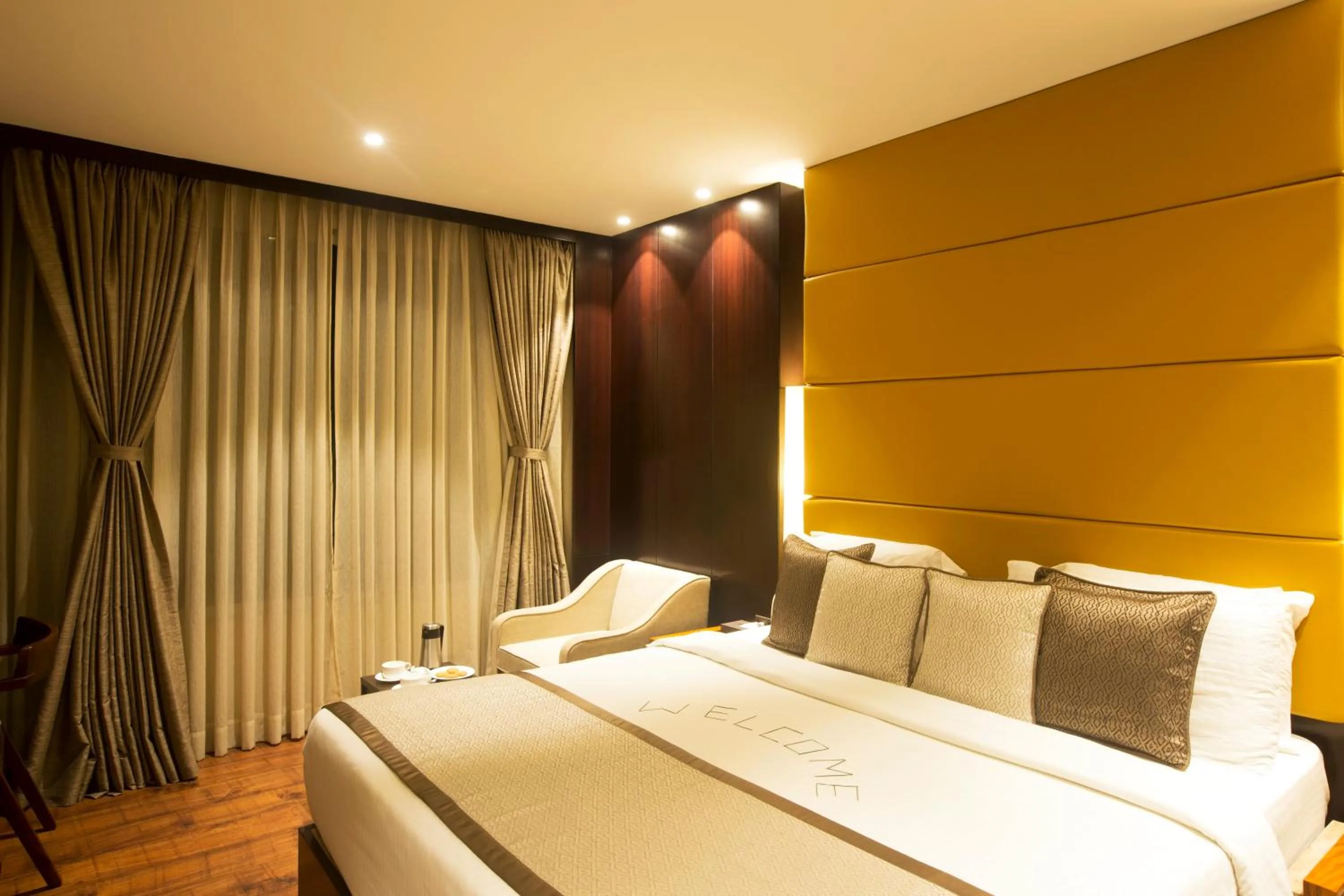 Bedroom, Bed in Sea Shell Coral Cove