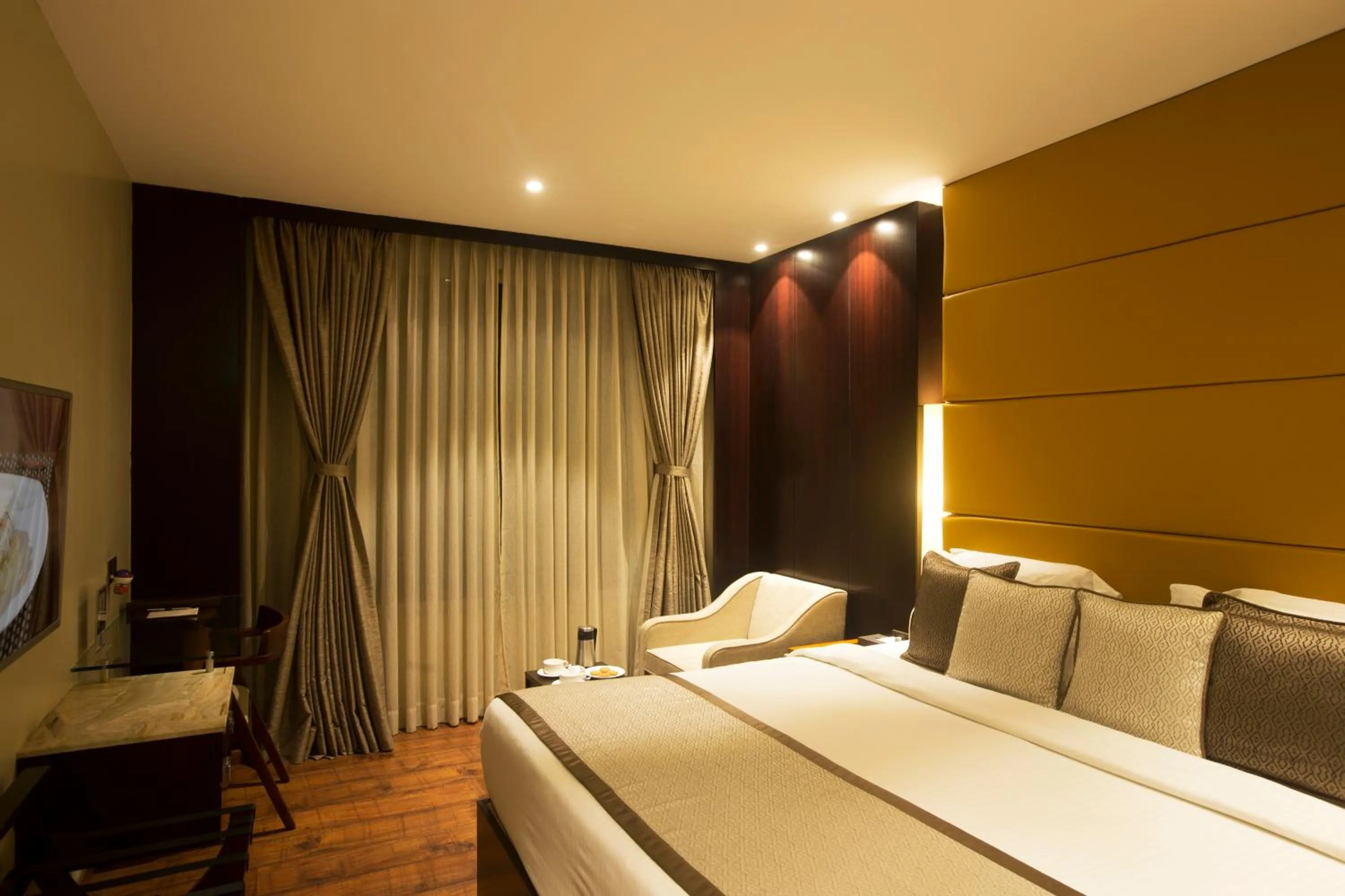 Bedroom, Bed in Sea Shell Coral Cove