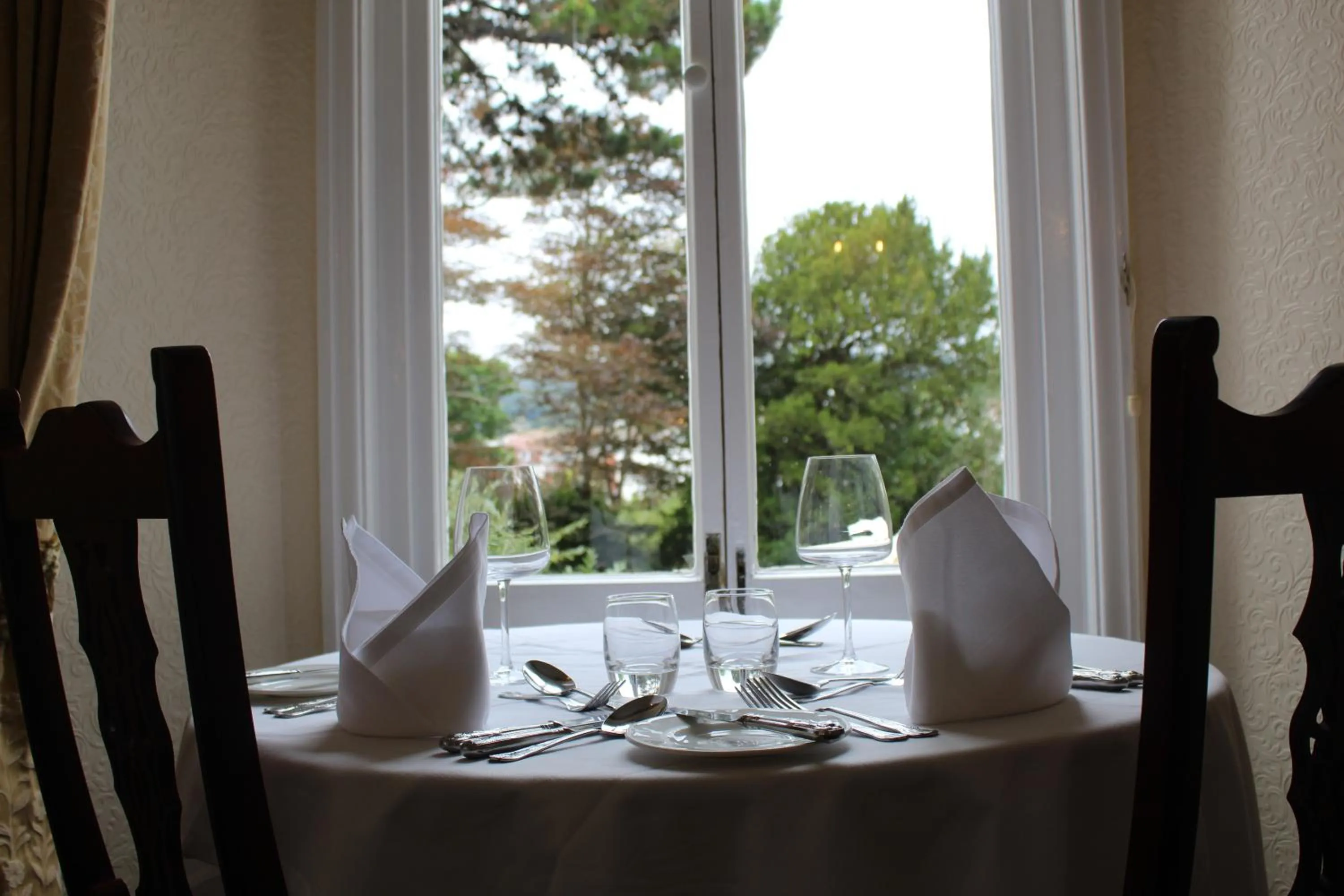 Restaurant/places to eat in The Mount Pleasant Hotel