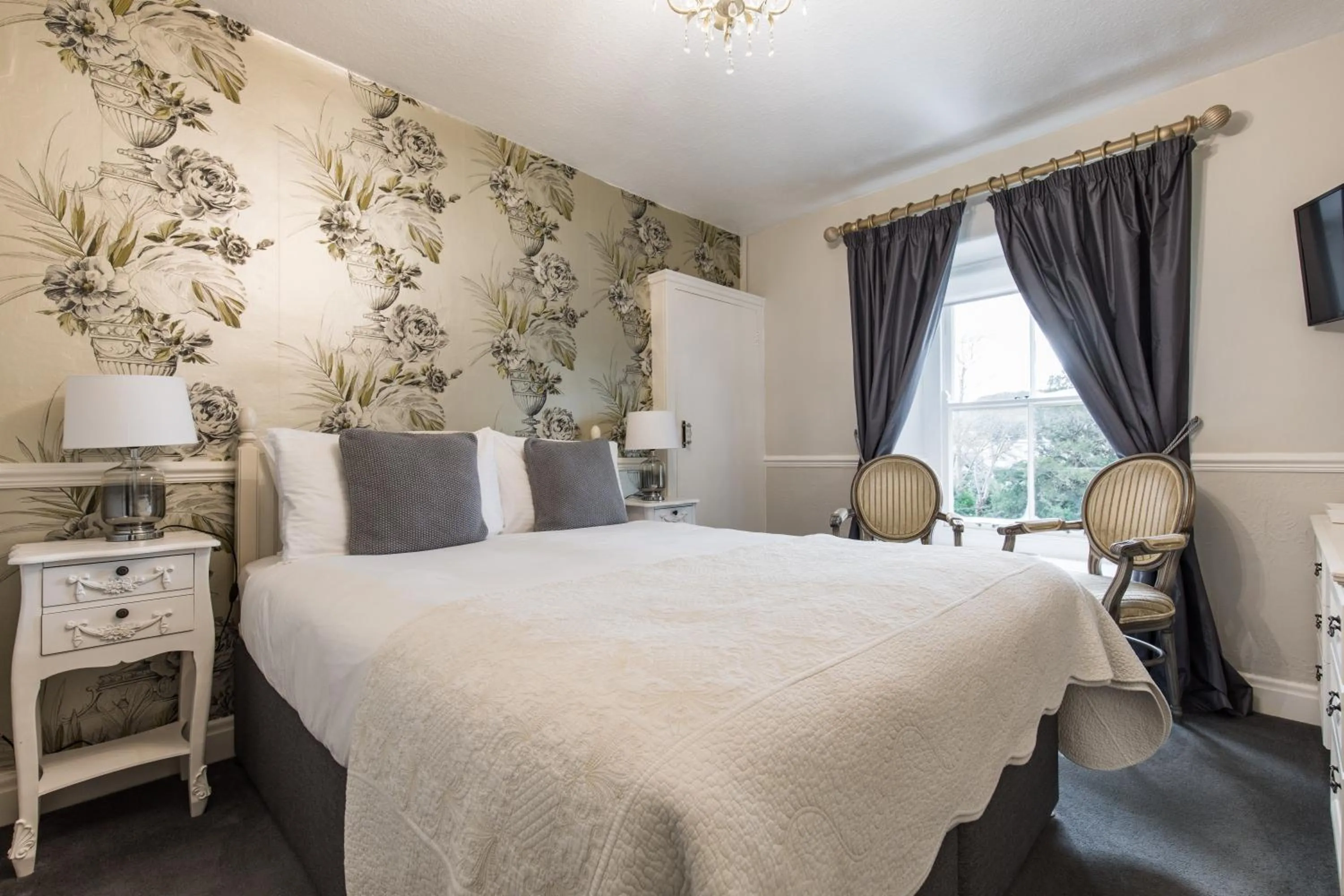 Bed in The Mount Pleasant Hotel