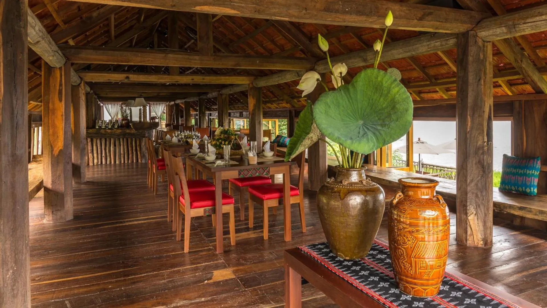 Lounge or bar in Lak Tented Camp
