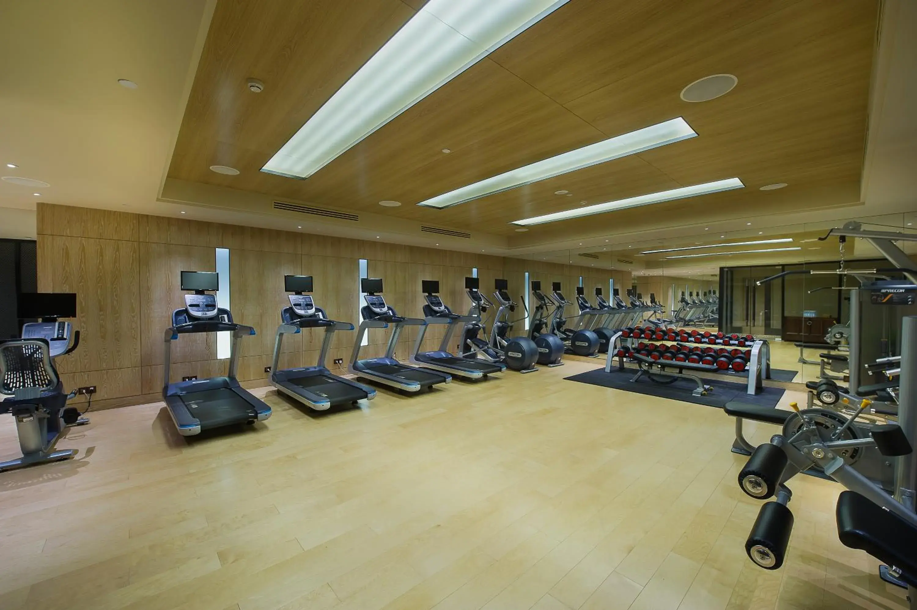 Fitness centre/facilities in Zhaolin Grand Hotel Fitness centre/facilities in Zhaolin Grand Hotel