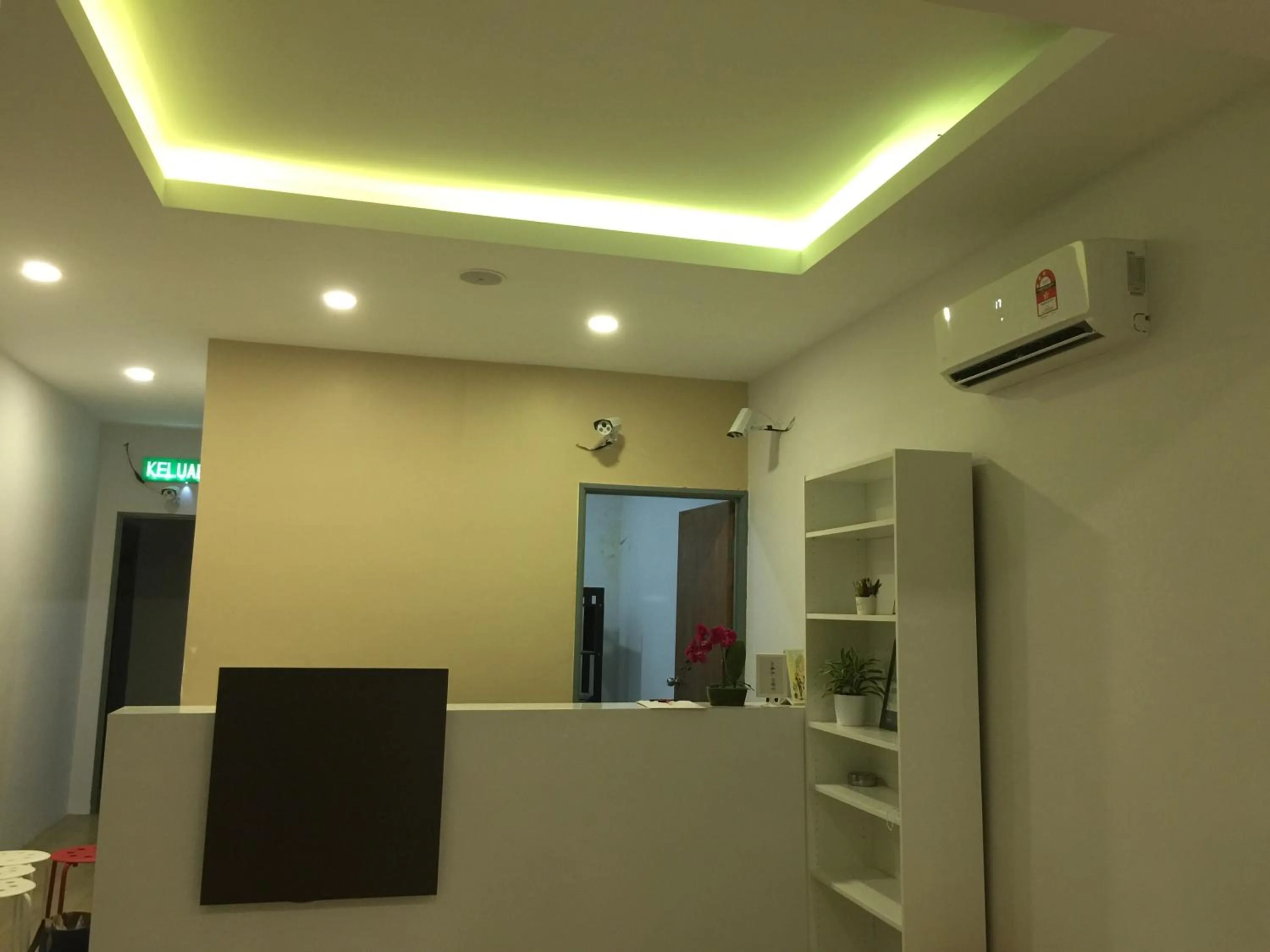 Facade/entrance in The b'Hotel