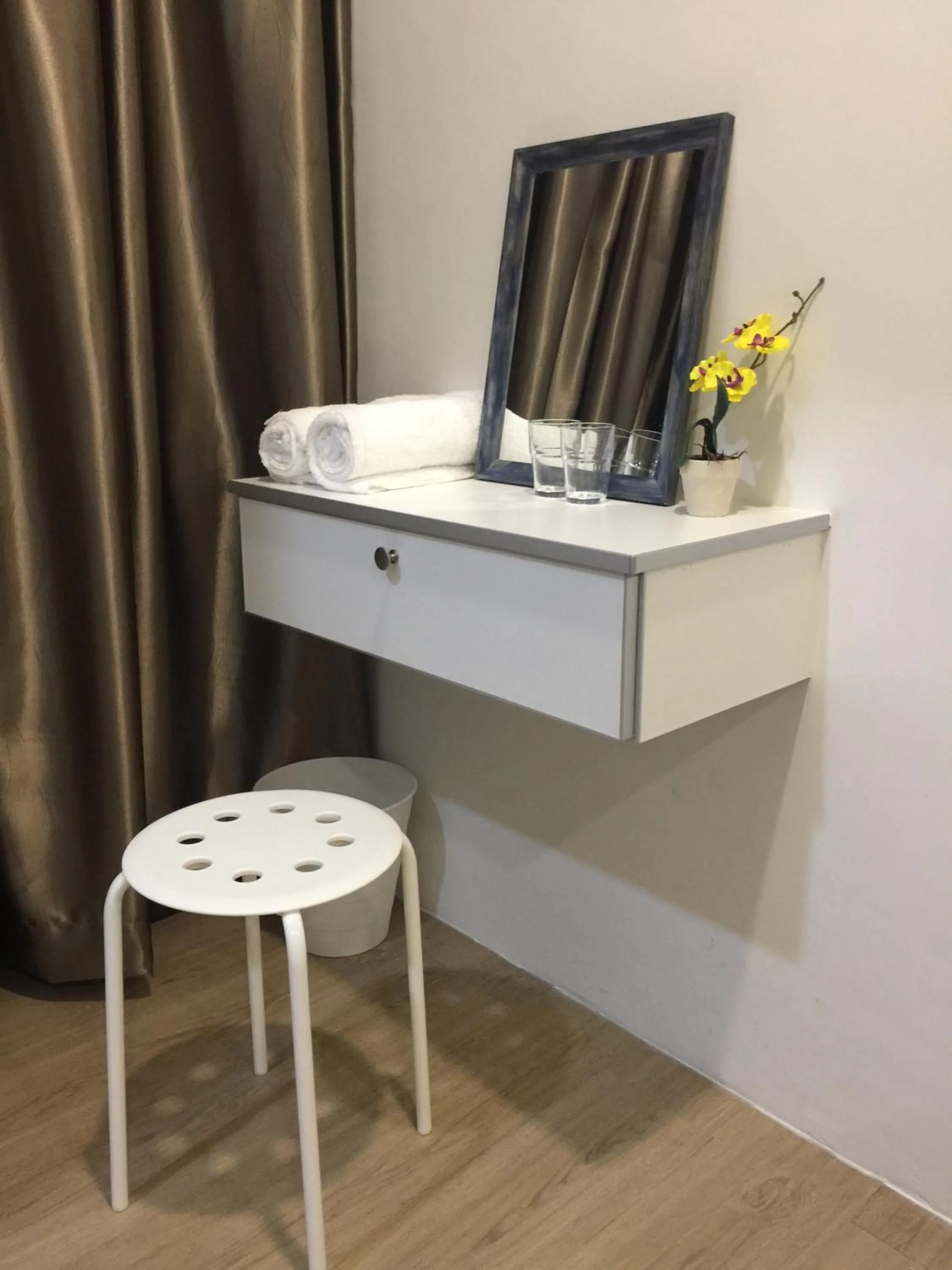 Decorative detail in The b'Hotel