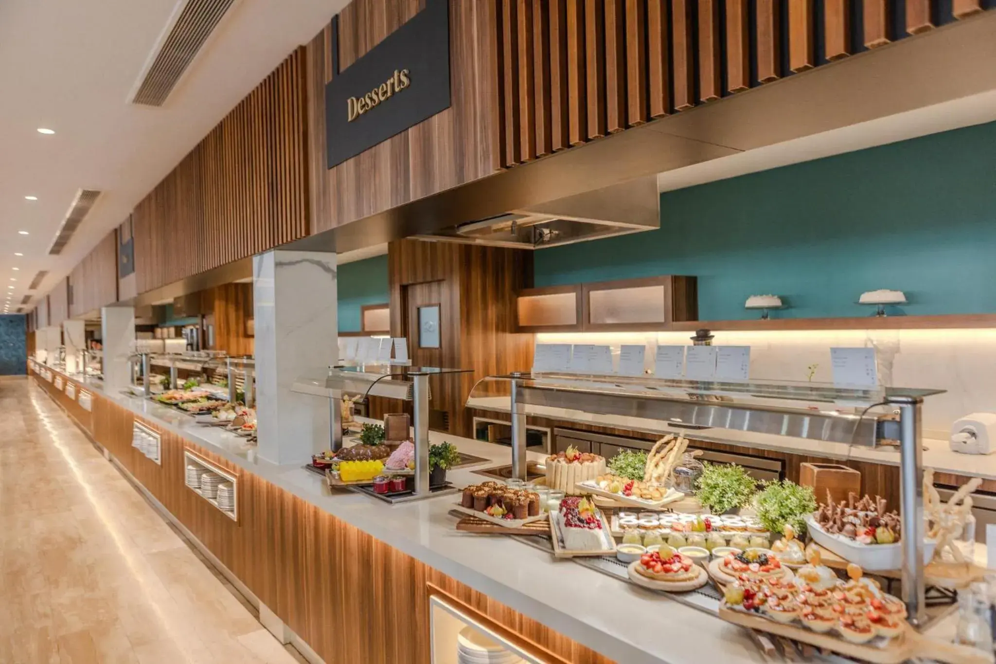 Restaurant/places to eat in Zafiro Palace Palmanova Restaurant/places to eat in Zafiro Palace Palmanova