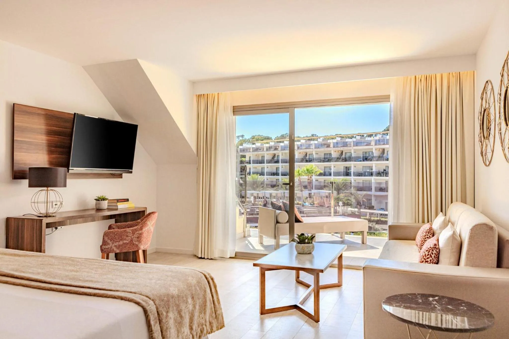 Photo of the whole room in Zafiro Palace Palmanova