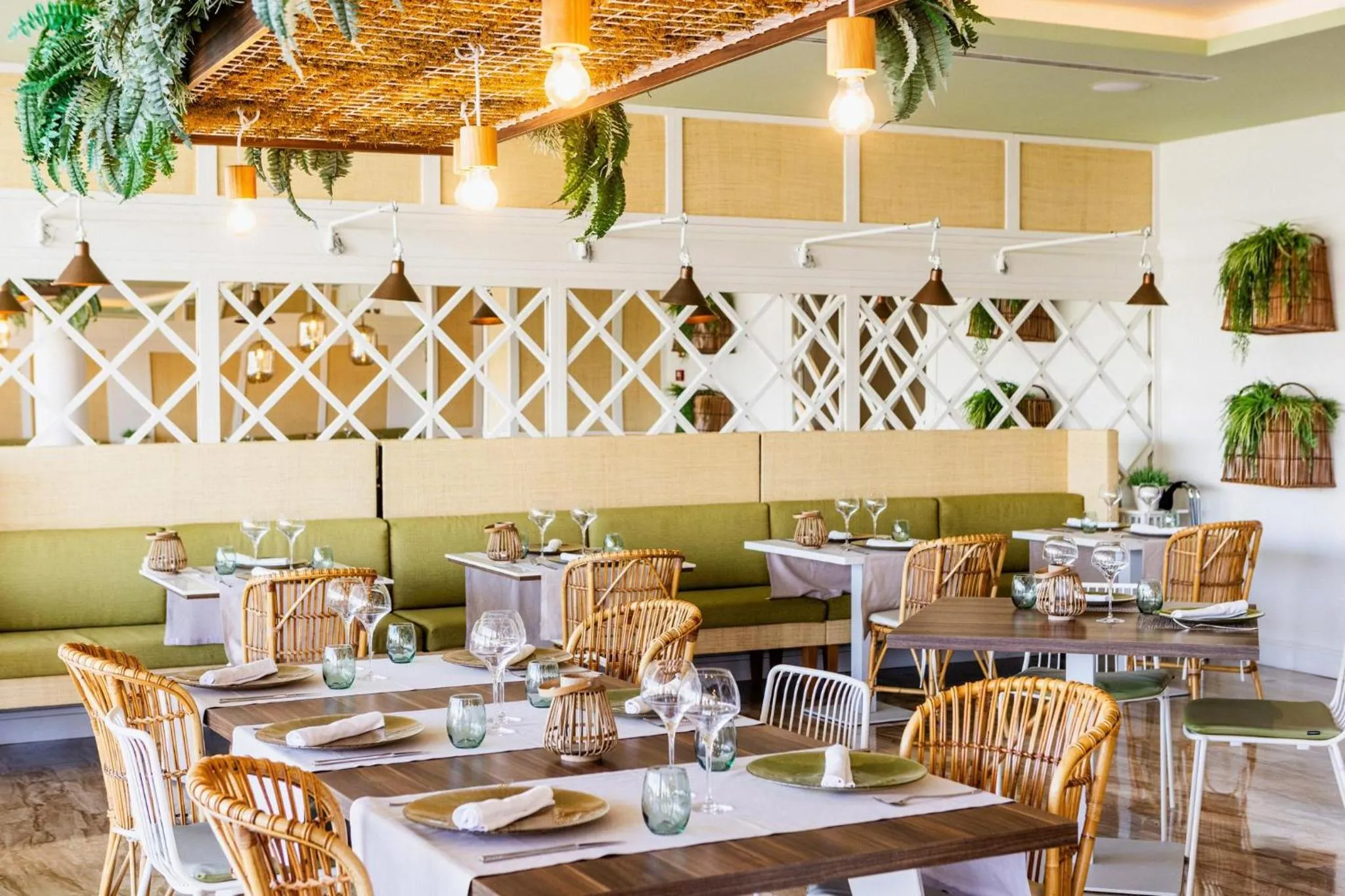 Restaurant/places to eat in Zafiro Palace Palmanova