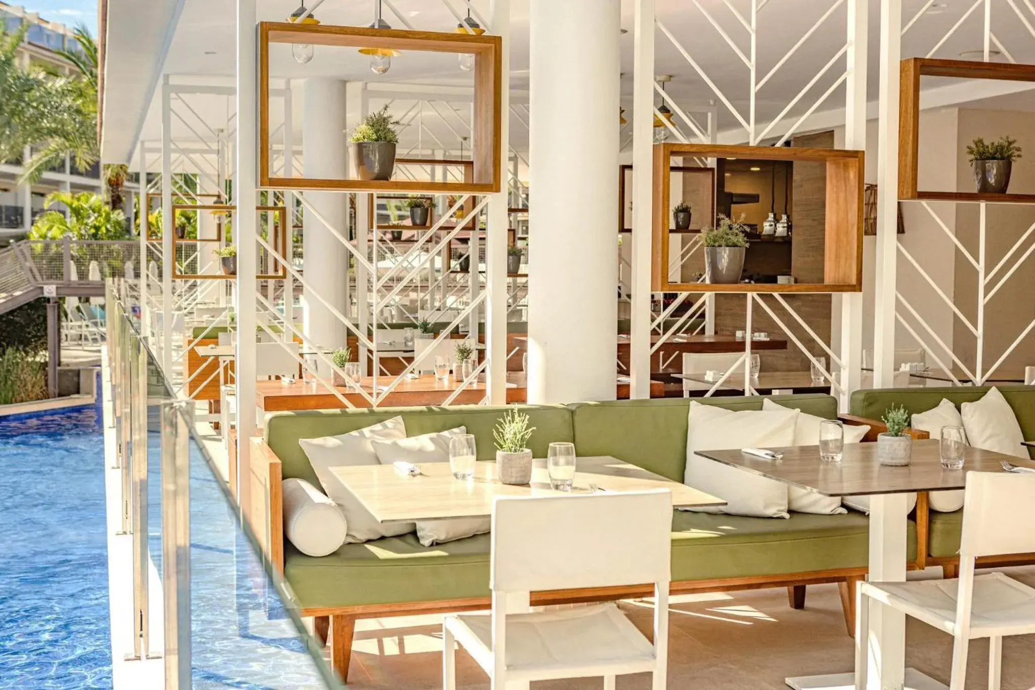 Restaurant/places to eat in Zafiro Palace Palmanova Restaurant/places to eat in Zafiro Palace Palmanova