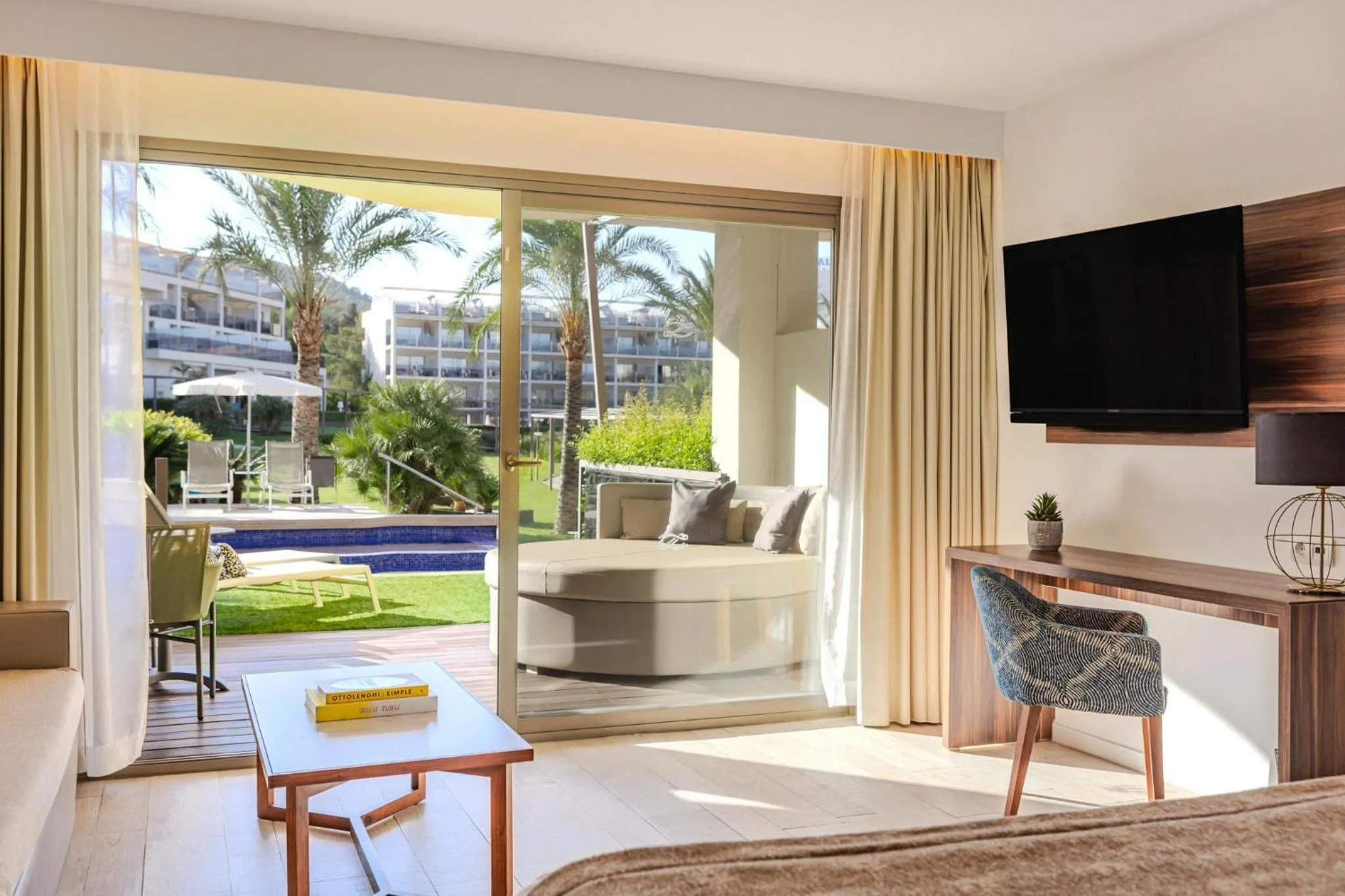 Photo of the whole room in Zafiro Palace Palmanova