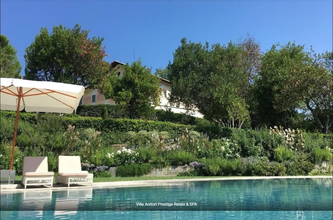 Swimming pool in Villa Anitori Prestige Relais & Spa