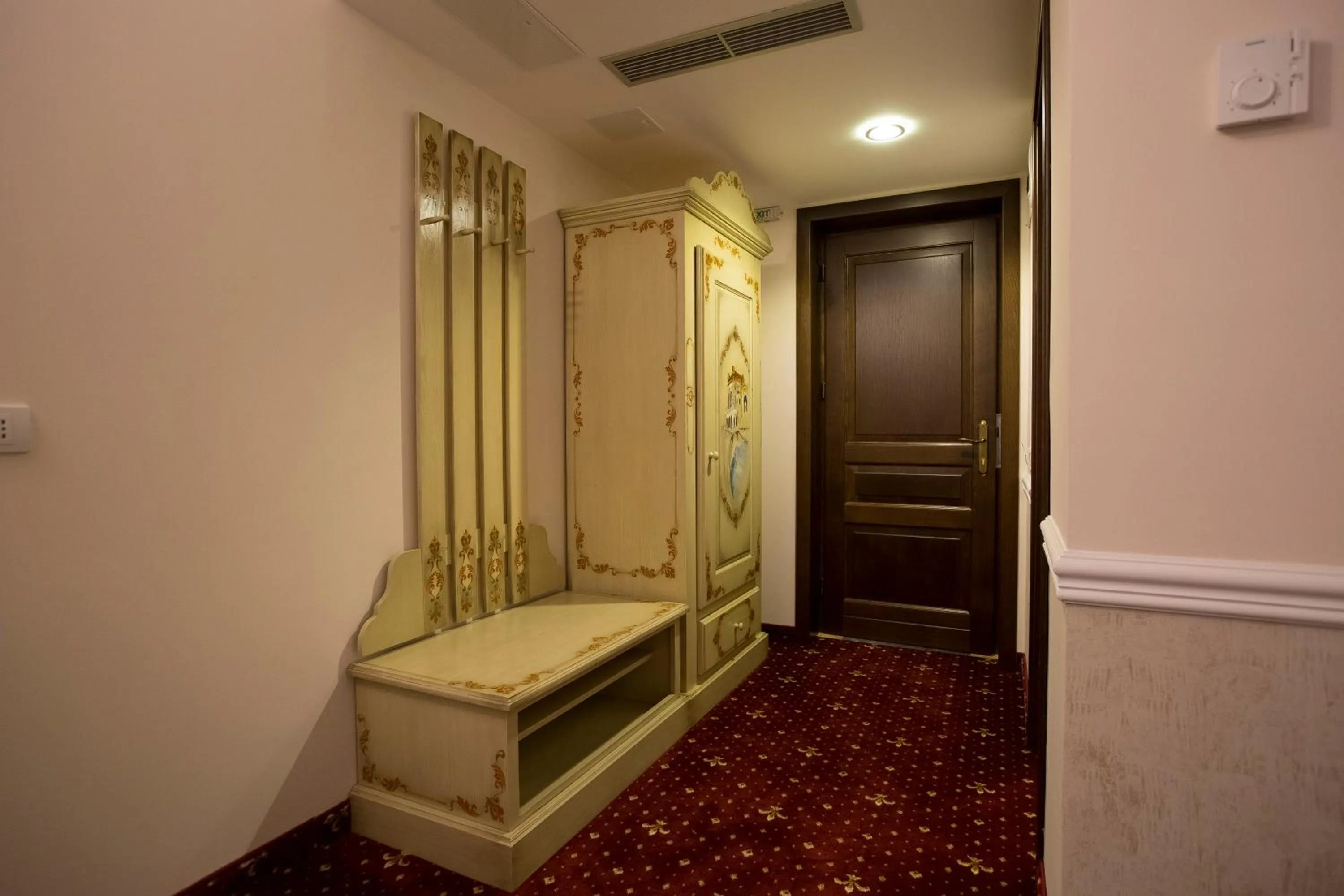 Photo of the whole room, Bed in Hotel Aviator Boutique