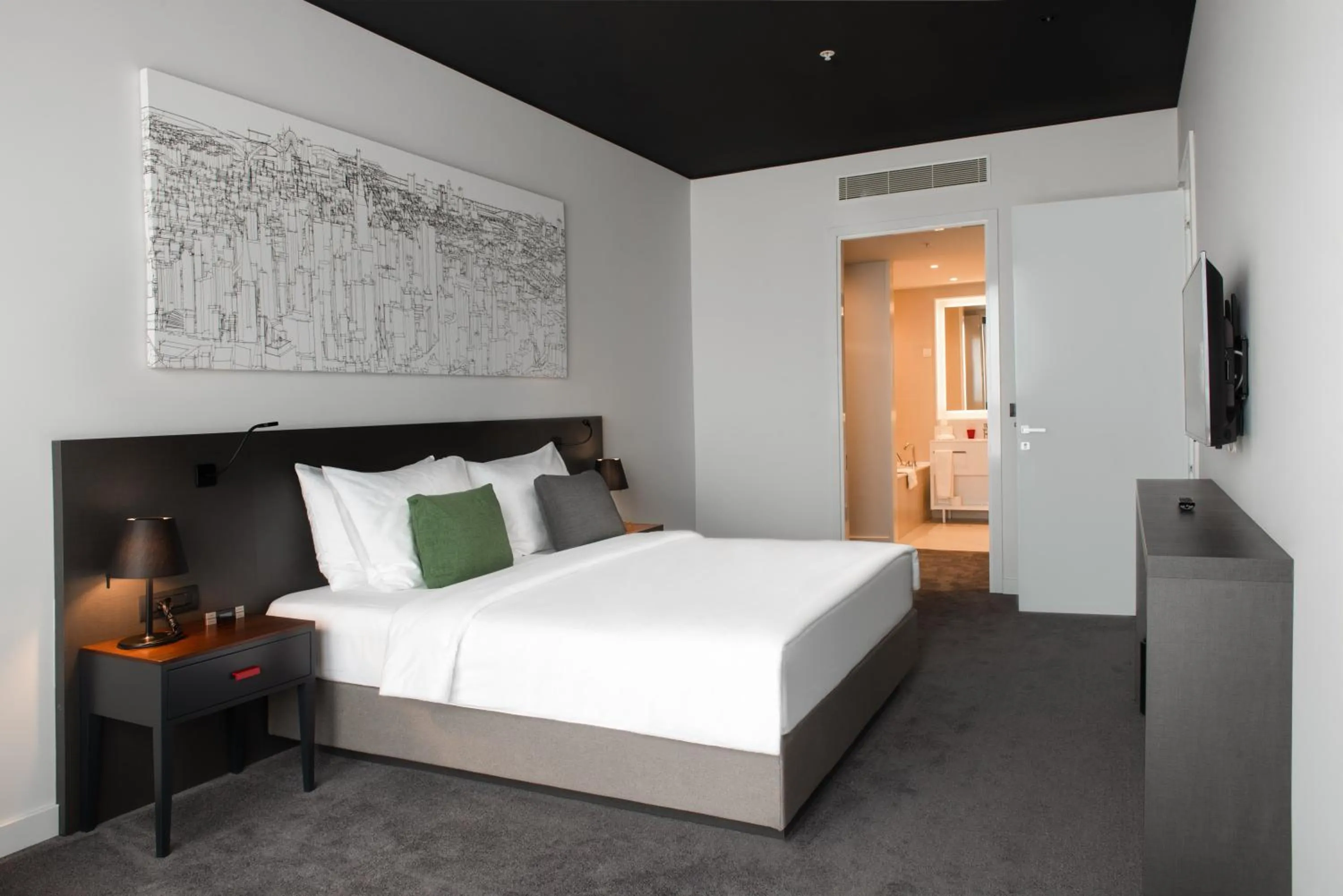 Bedroom, Bed in CUE Podgorica