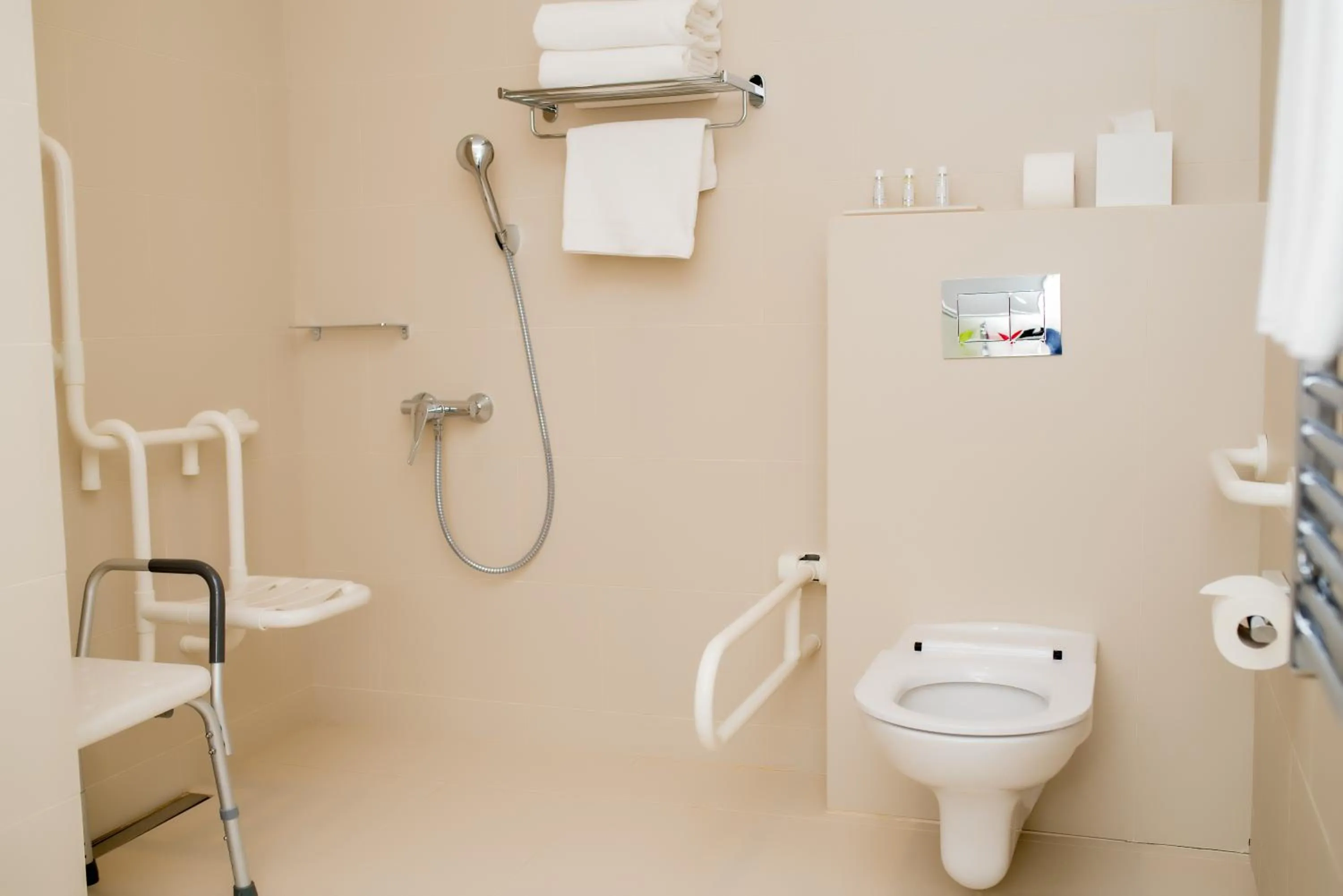 Shower in CUE Podgorica