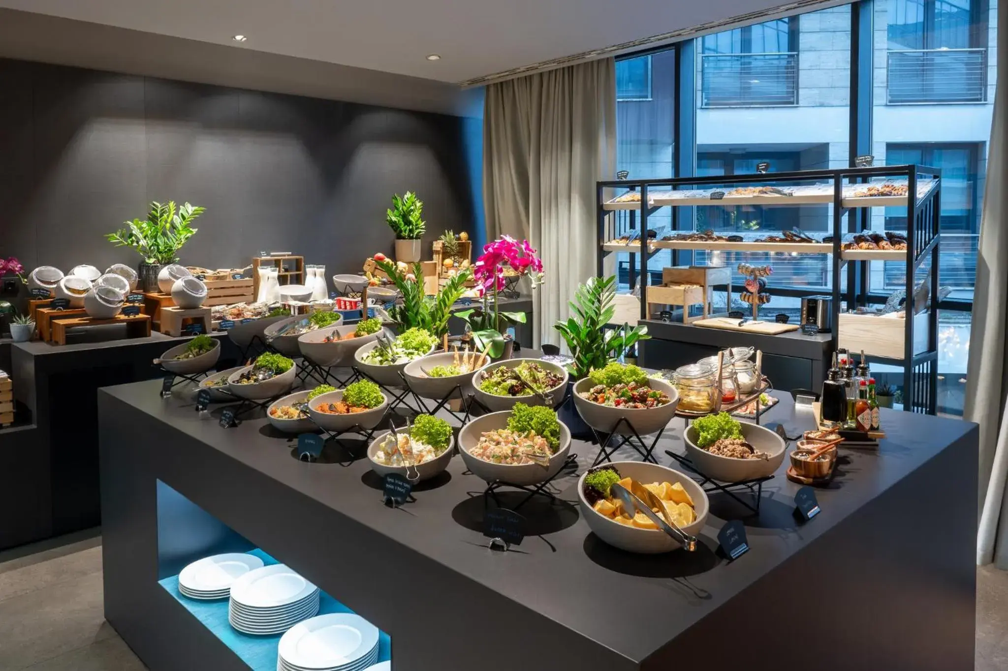 Restaurant/places to eat in Crowne Plaza Podgorica by IHG Restaurant/places to eat in Crowne Plaza Podgorica by IHG