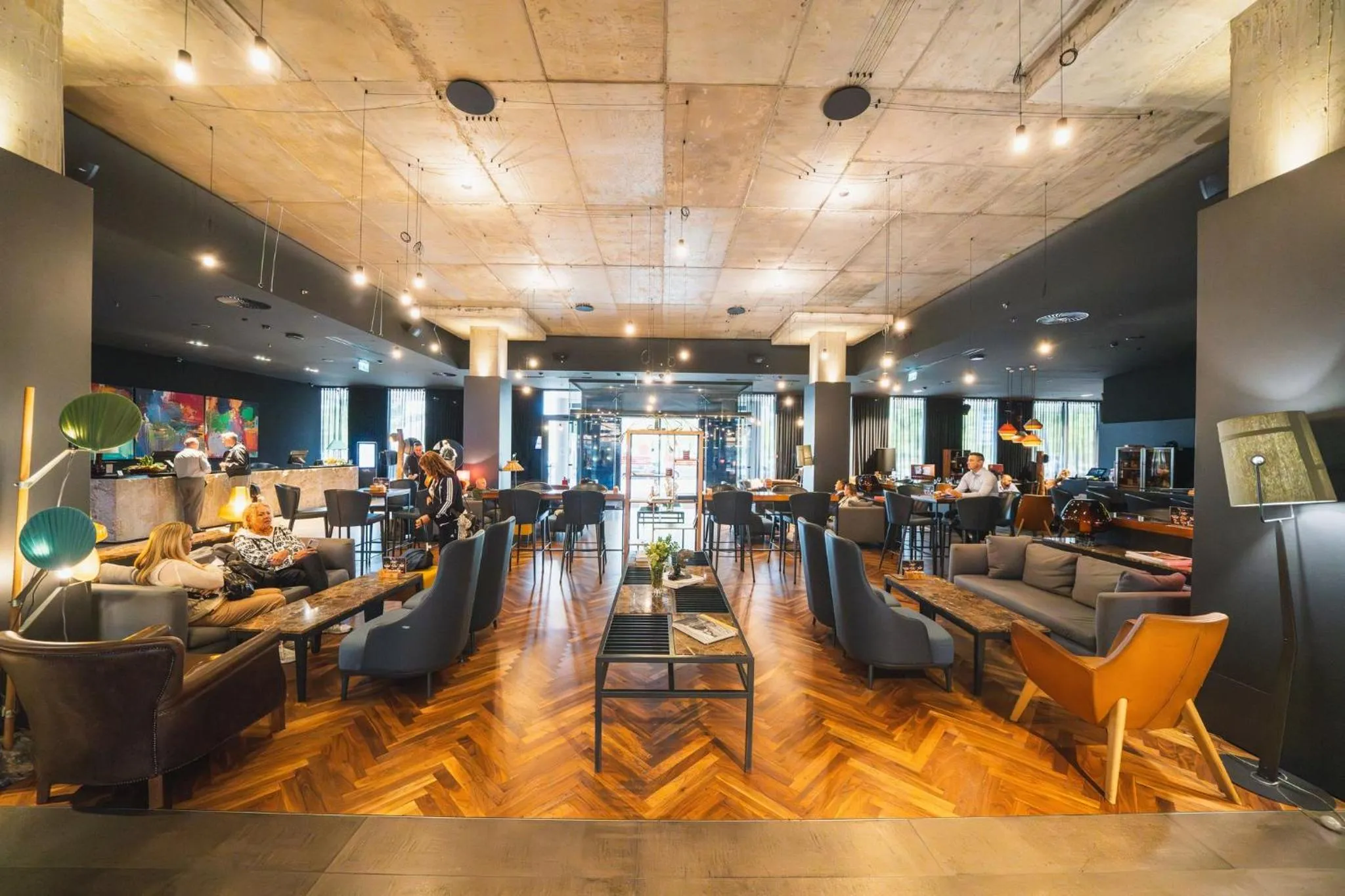 Restaurant/places to eat in Crowne Plaza Podgorica by IHG