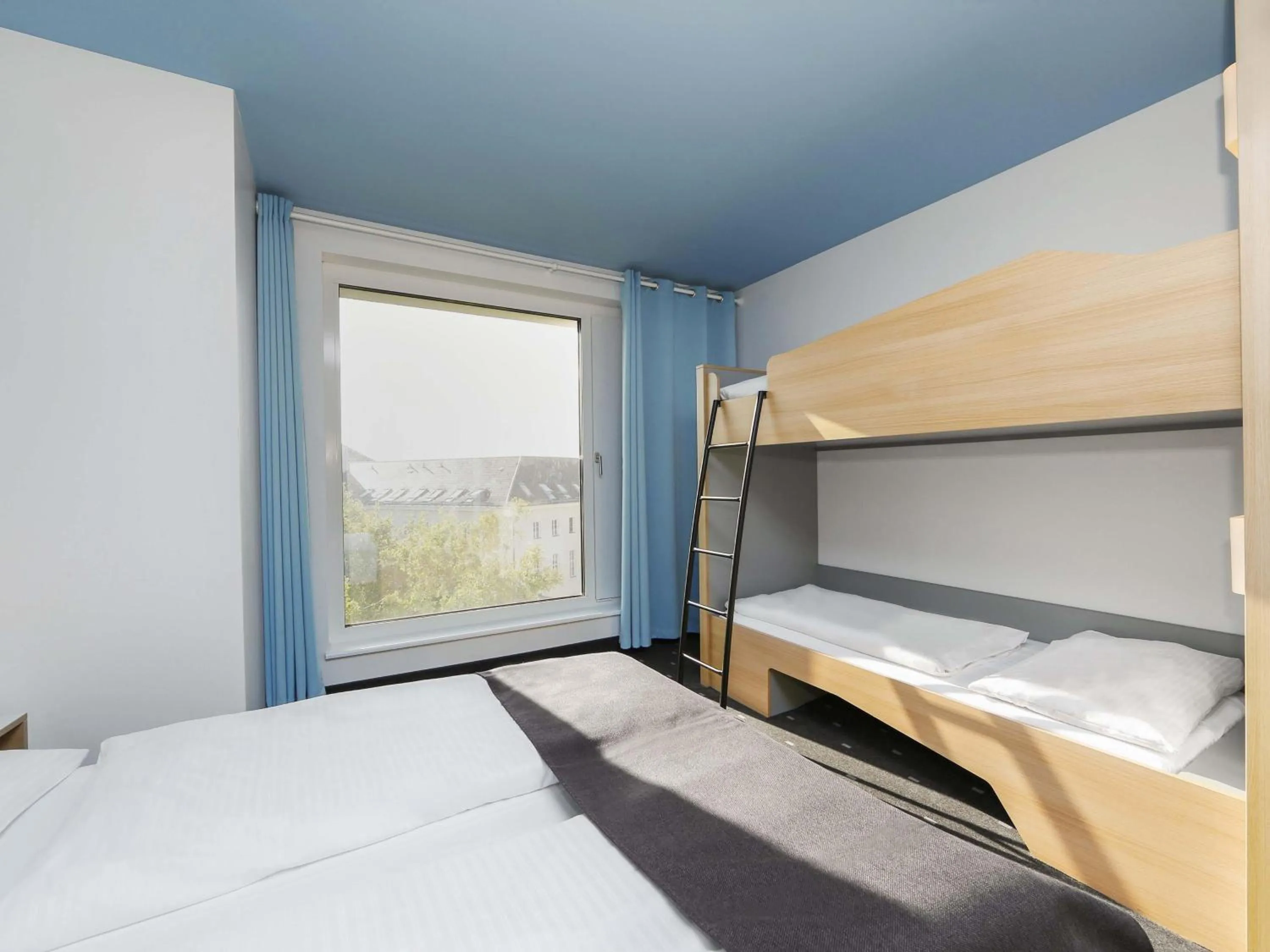 Photo of the whole room, Bed in B&B Hotel Berlin-Tiergarten