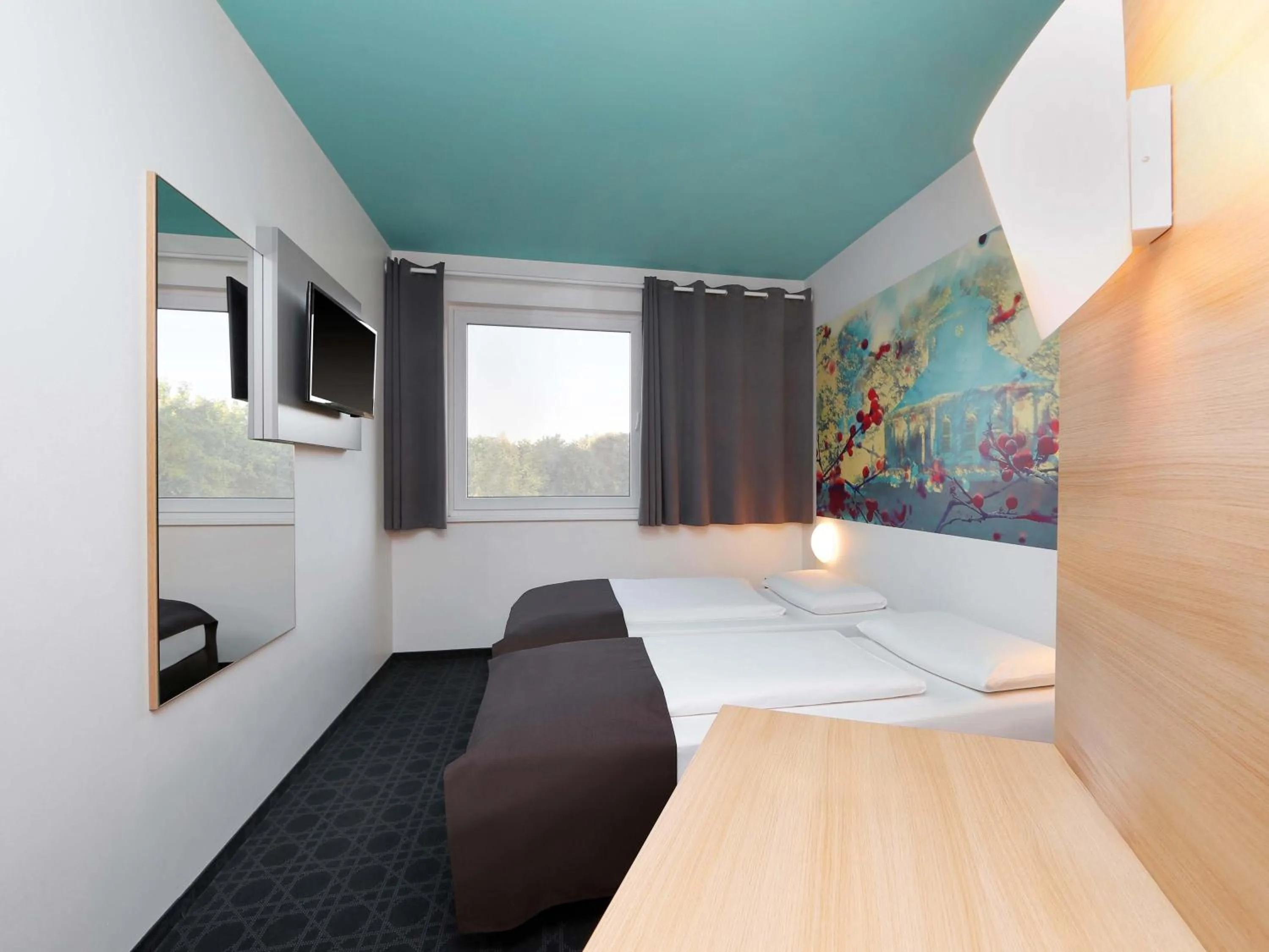 Photo of the whole room, Bed in B&B Hotel Potsdam