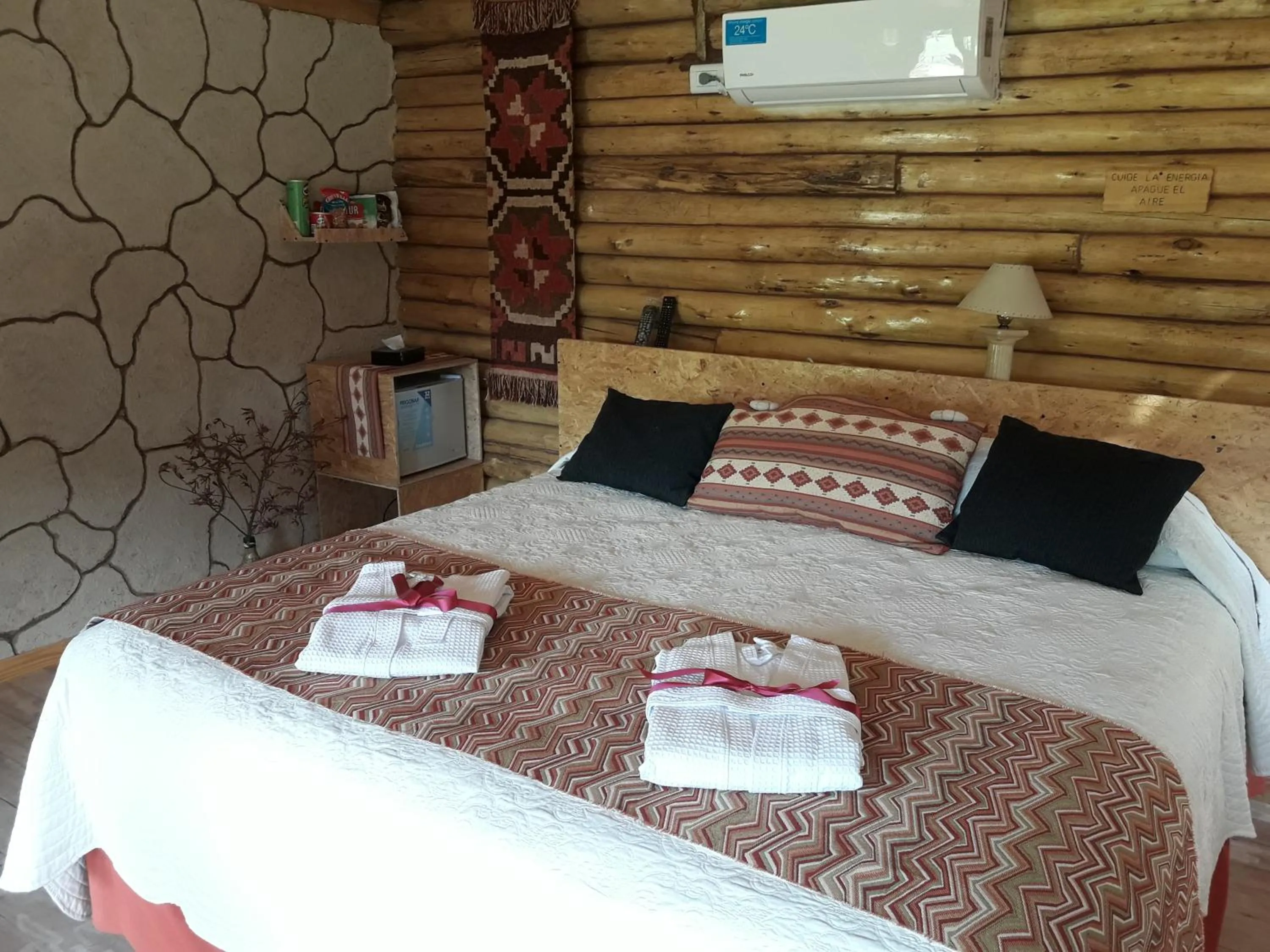 Bed in Pualy Resort & Spa
