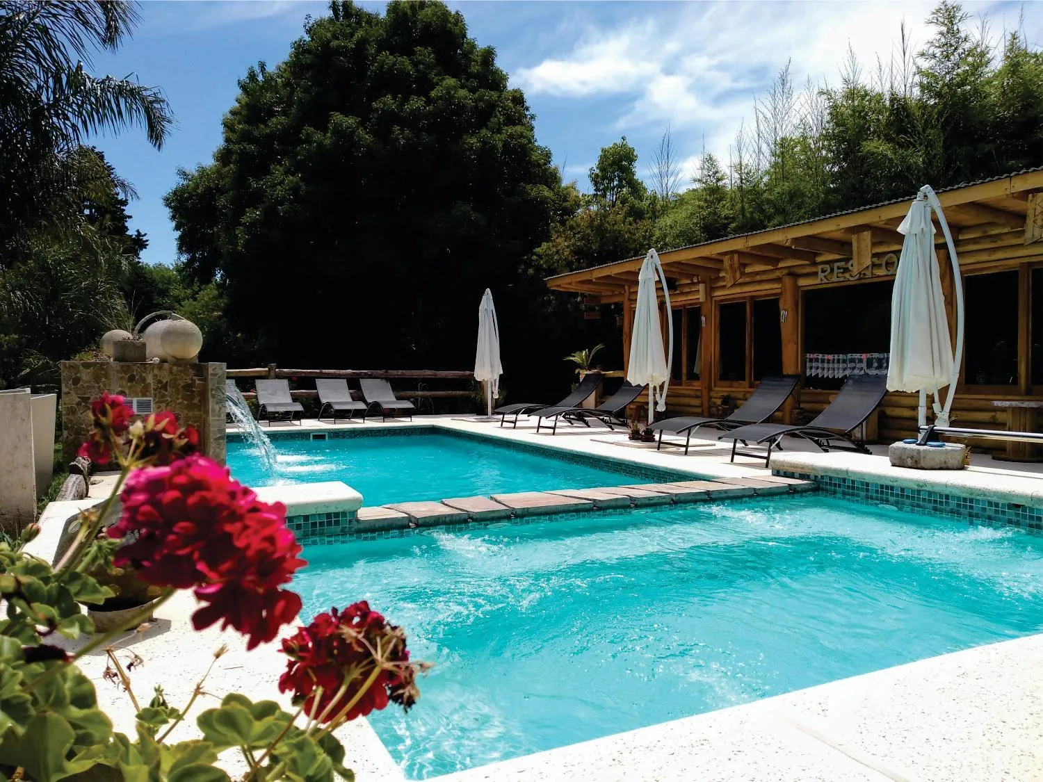 Swimming pool in Pualy Resort & Spa