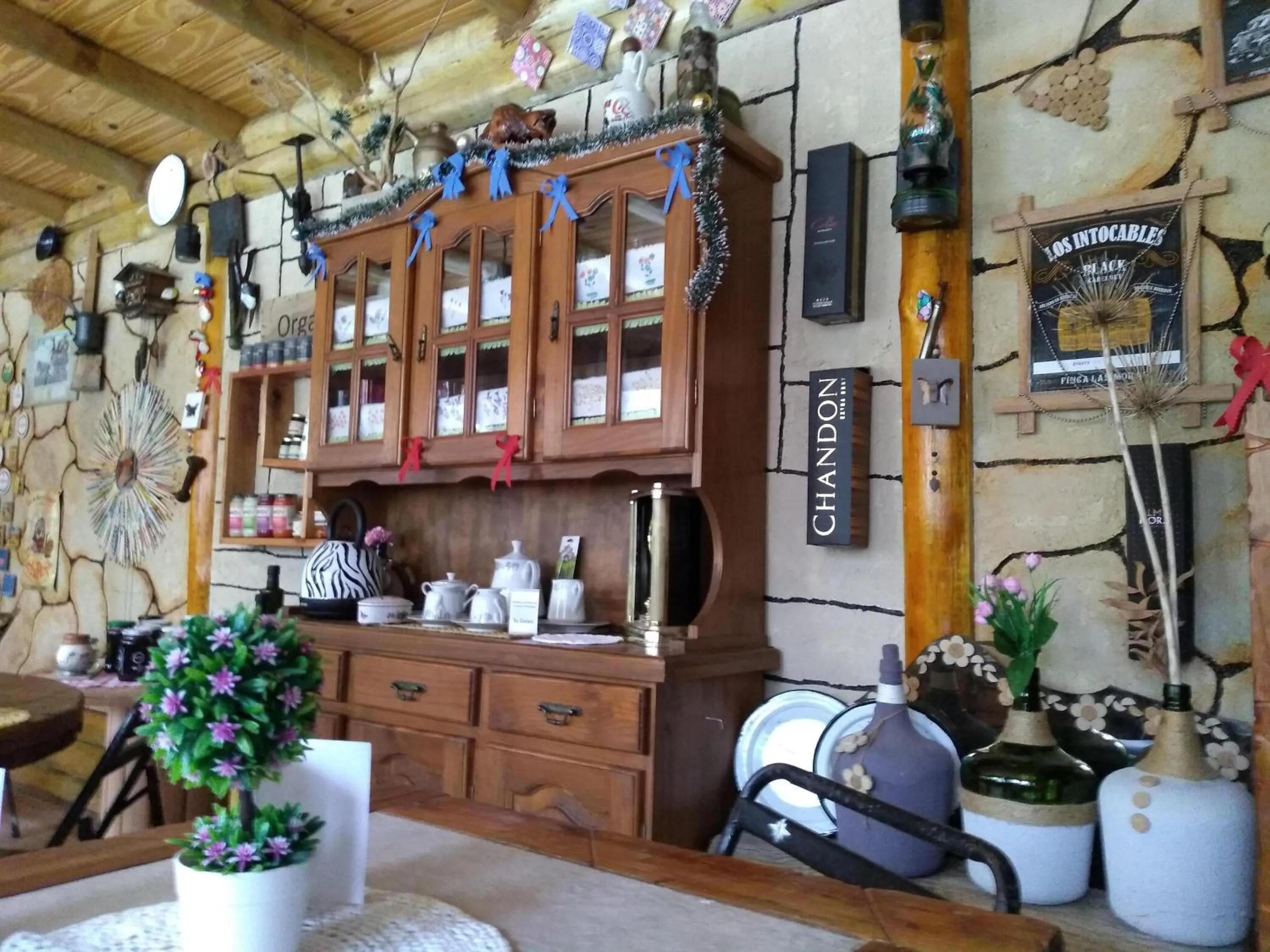 Restaurant/places to eat in Pualy Resort & Spa