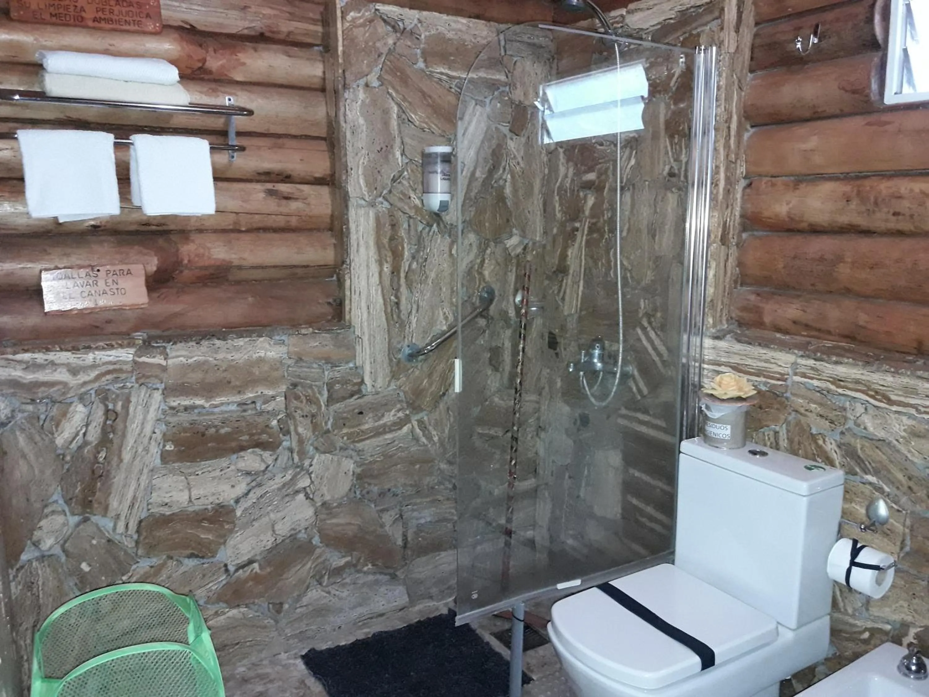 Bathroom in Pualy Resort & Spa