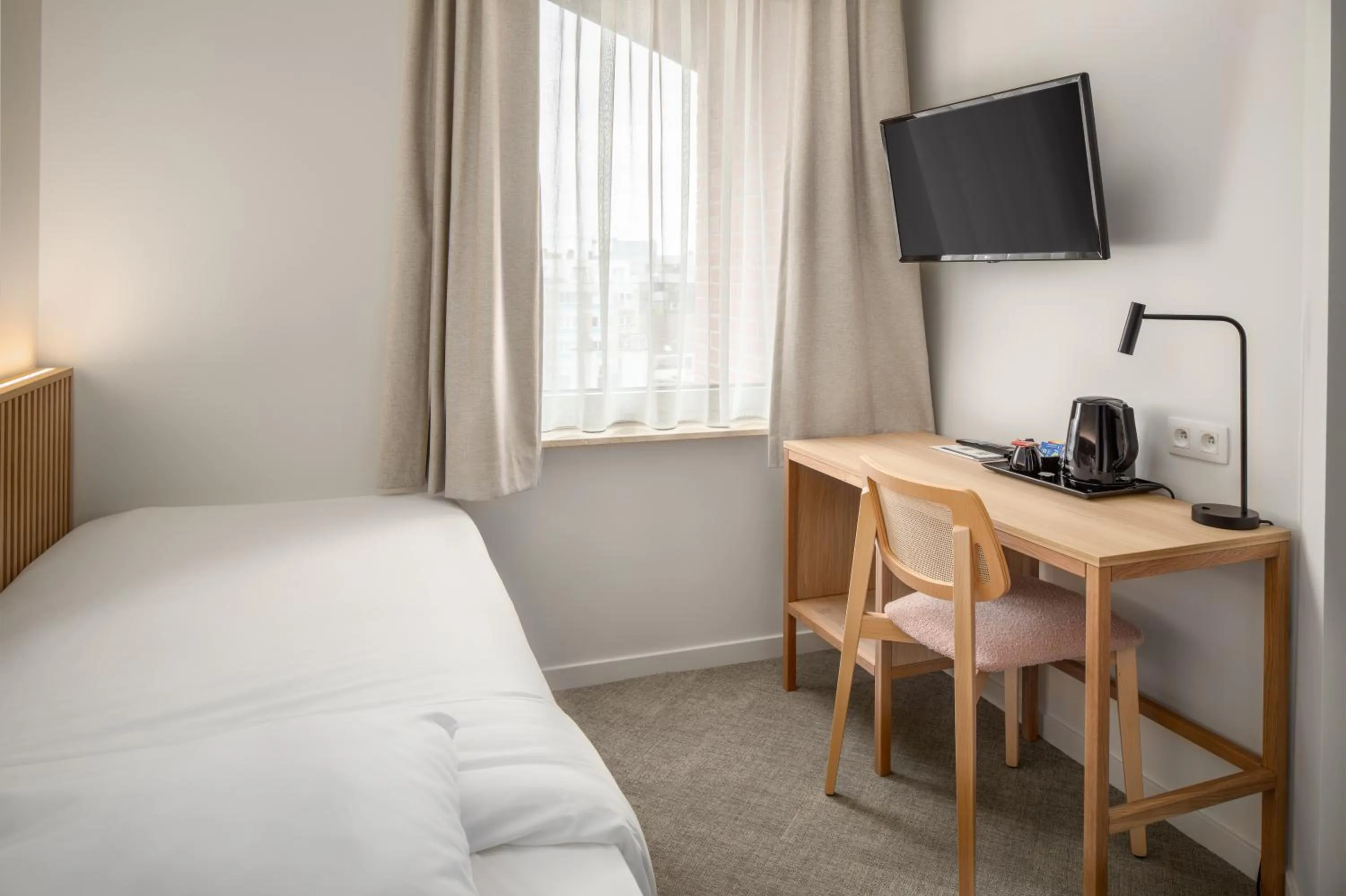 TV and multimedia, Bed in Hotel Chamade