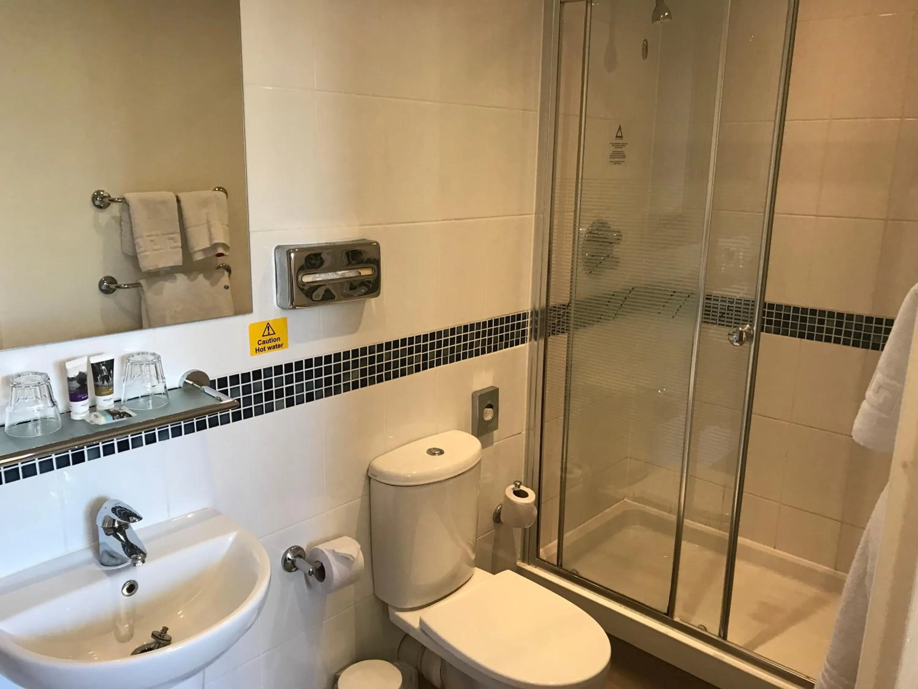 Shower, Bathroom in Mercure Wetherby Hotel