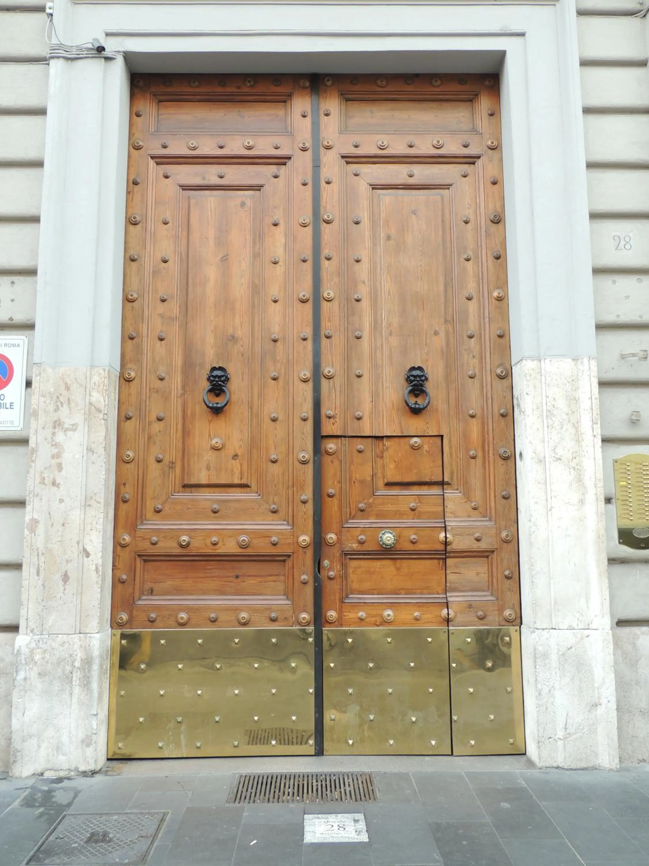 Property building in Maison Piazza Cavour