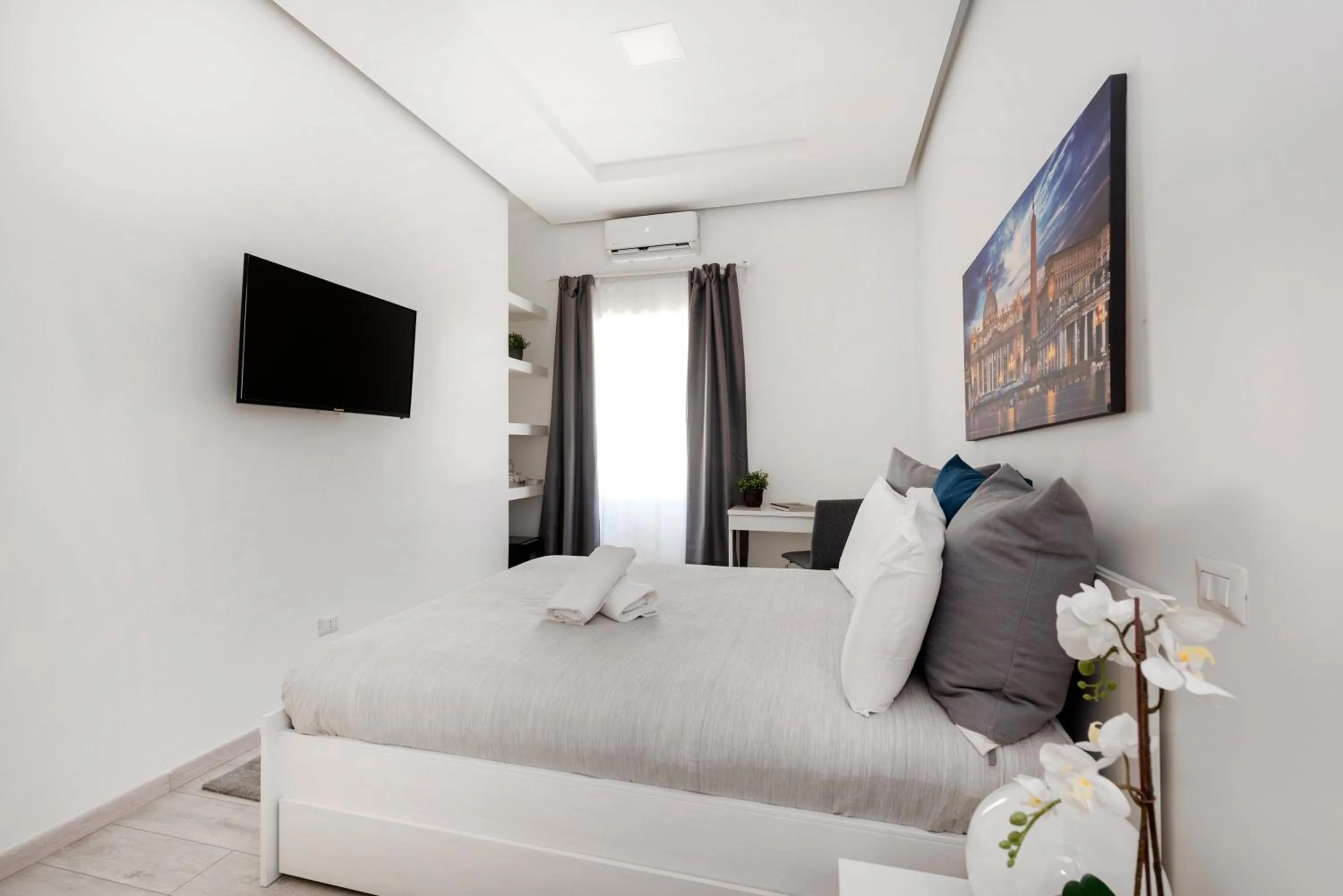 Bedroom, Bed in Maison Piazza Cavour