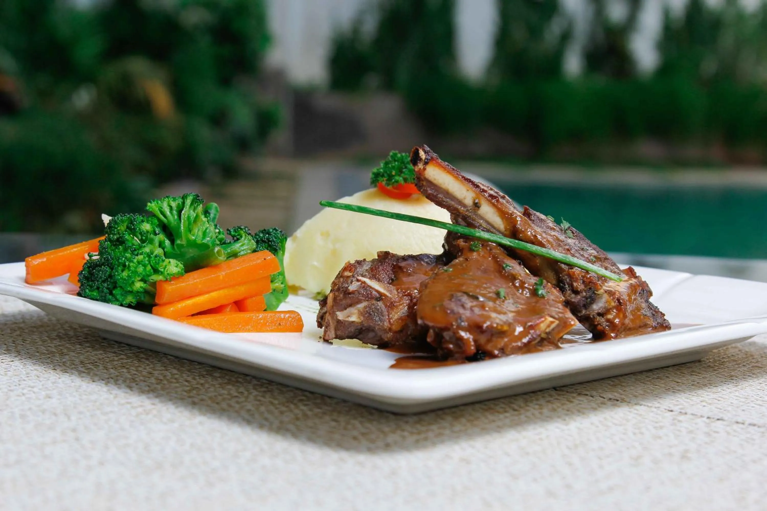 Restaurant/places to eat in Royal Tulip Canaan Nairobi