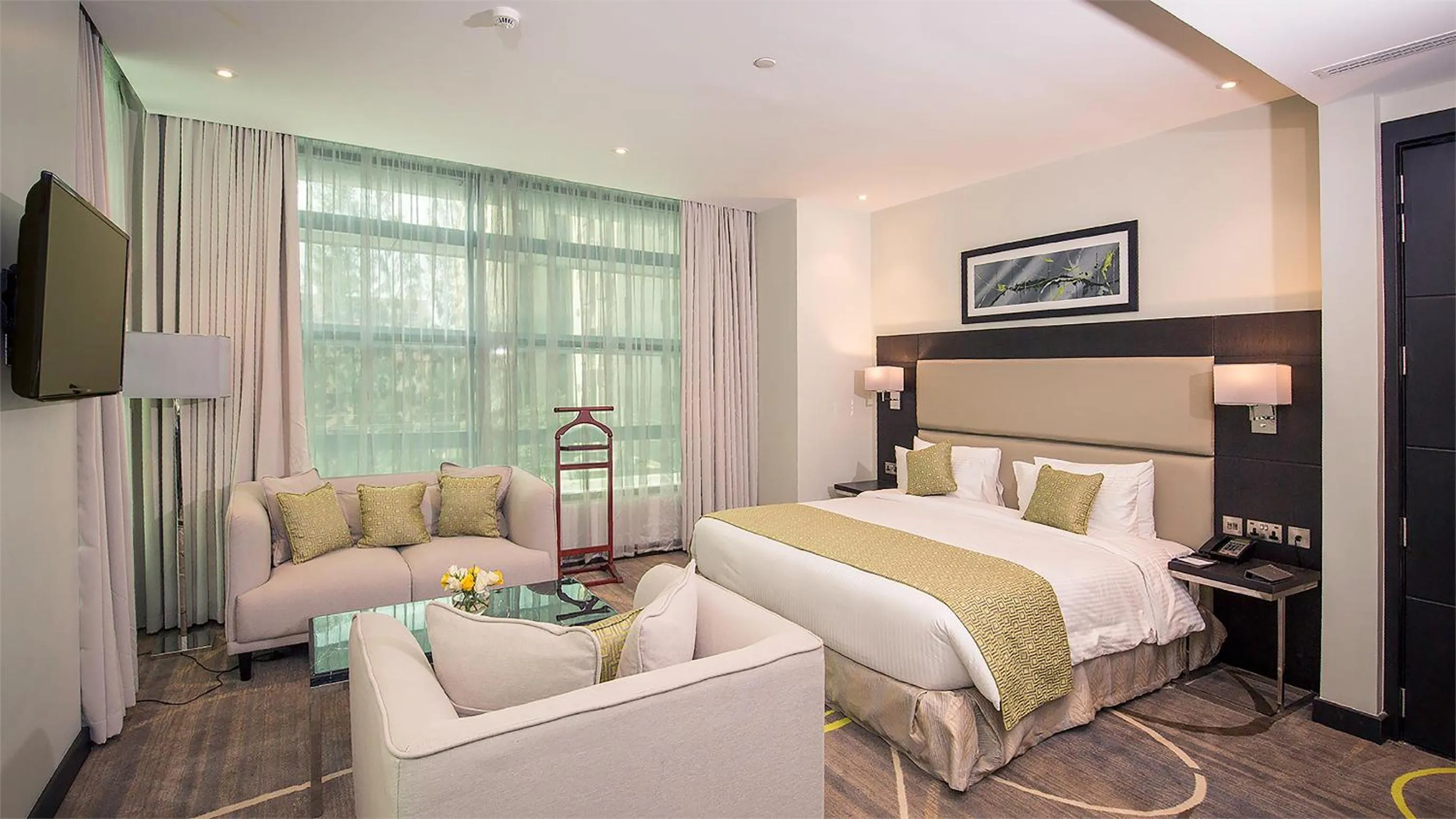 Photo of the whole room, Bed in Royal Tulip Canaan Nairobi