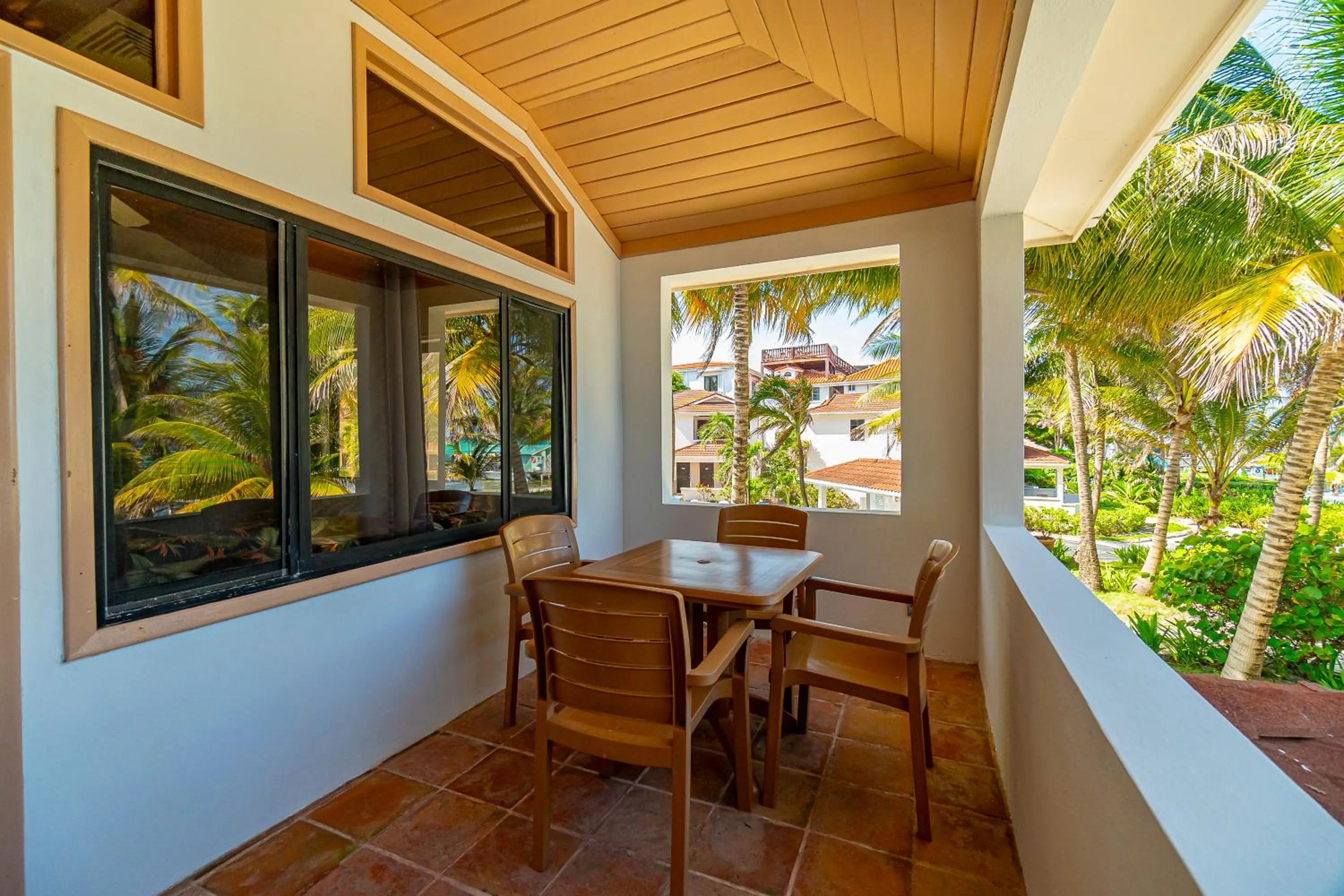 Balcony/Terrace in Tradewinds Paradise Villas