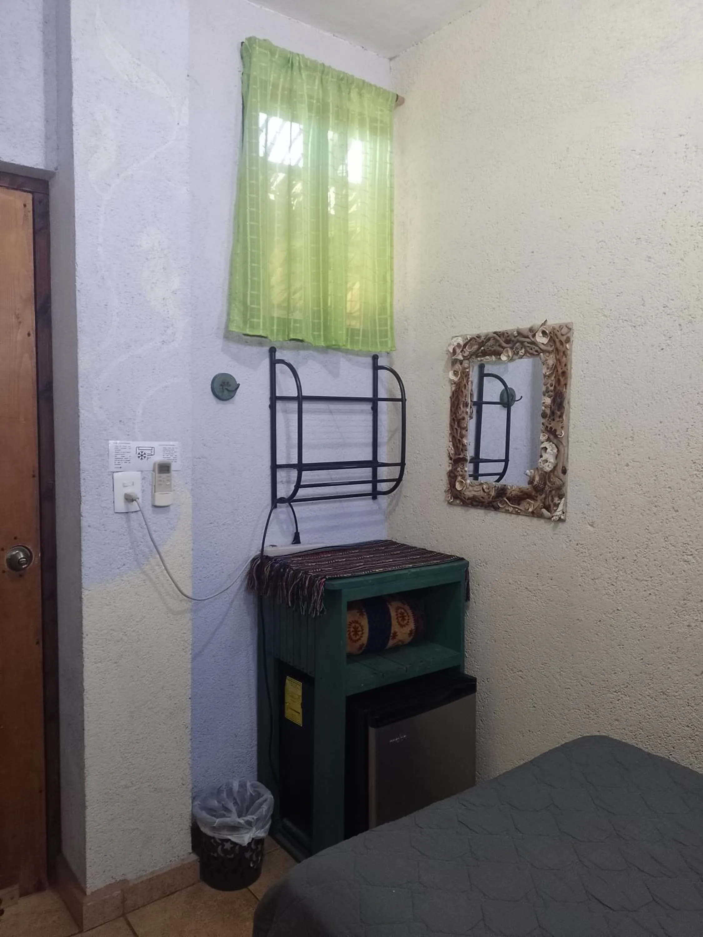 Photo of the whole room, Bed in Pension Baja Paradise
